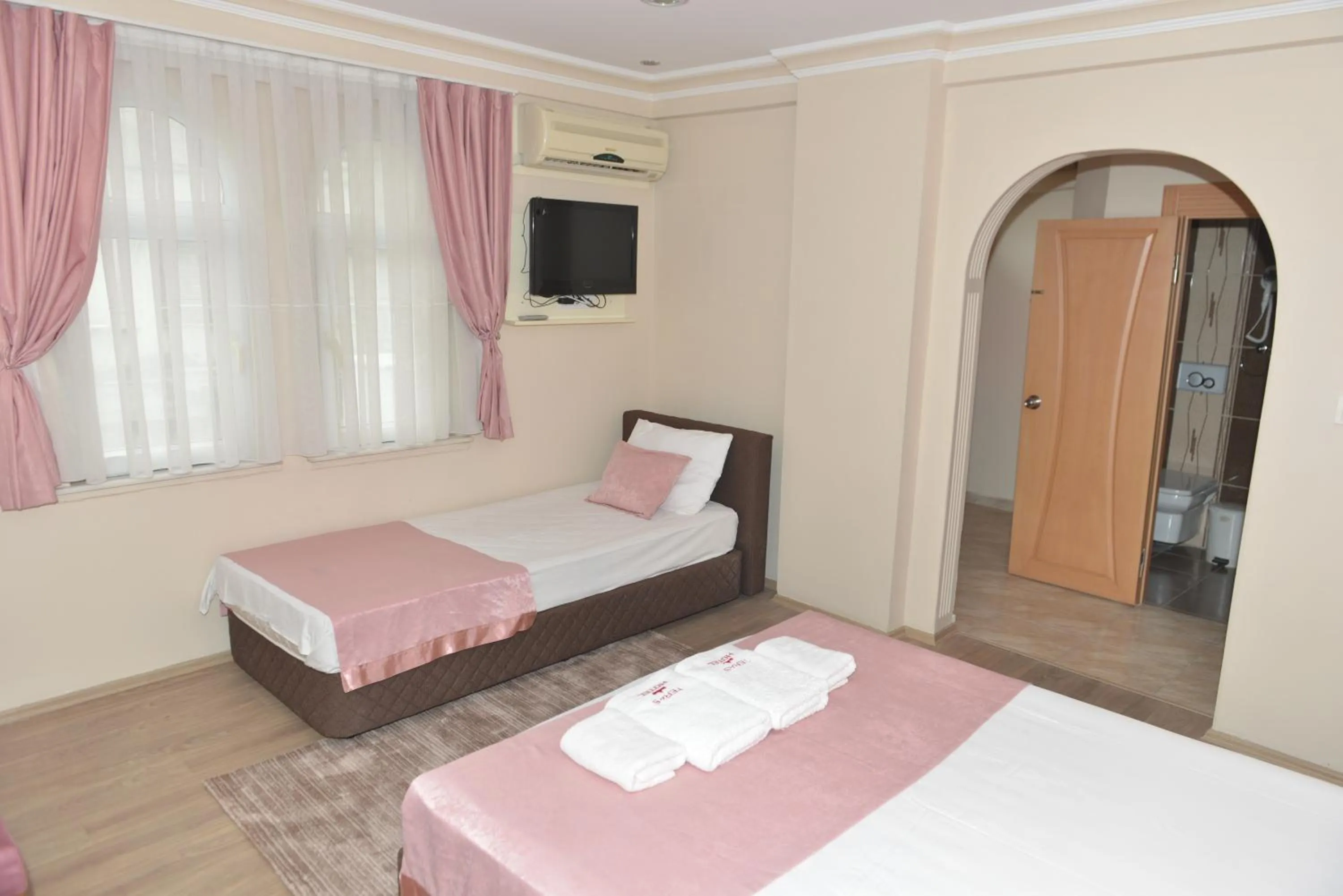 Photo of the whole room in Teras Hotel Kağıthane