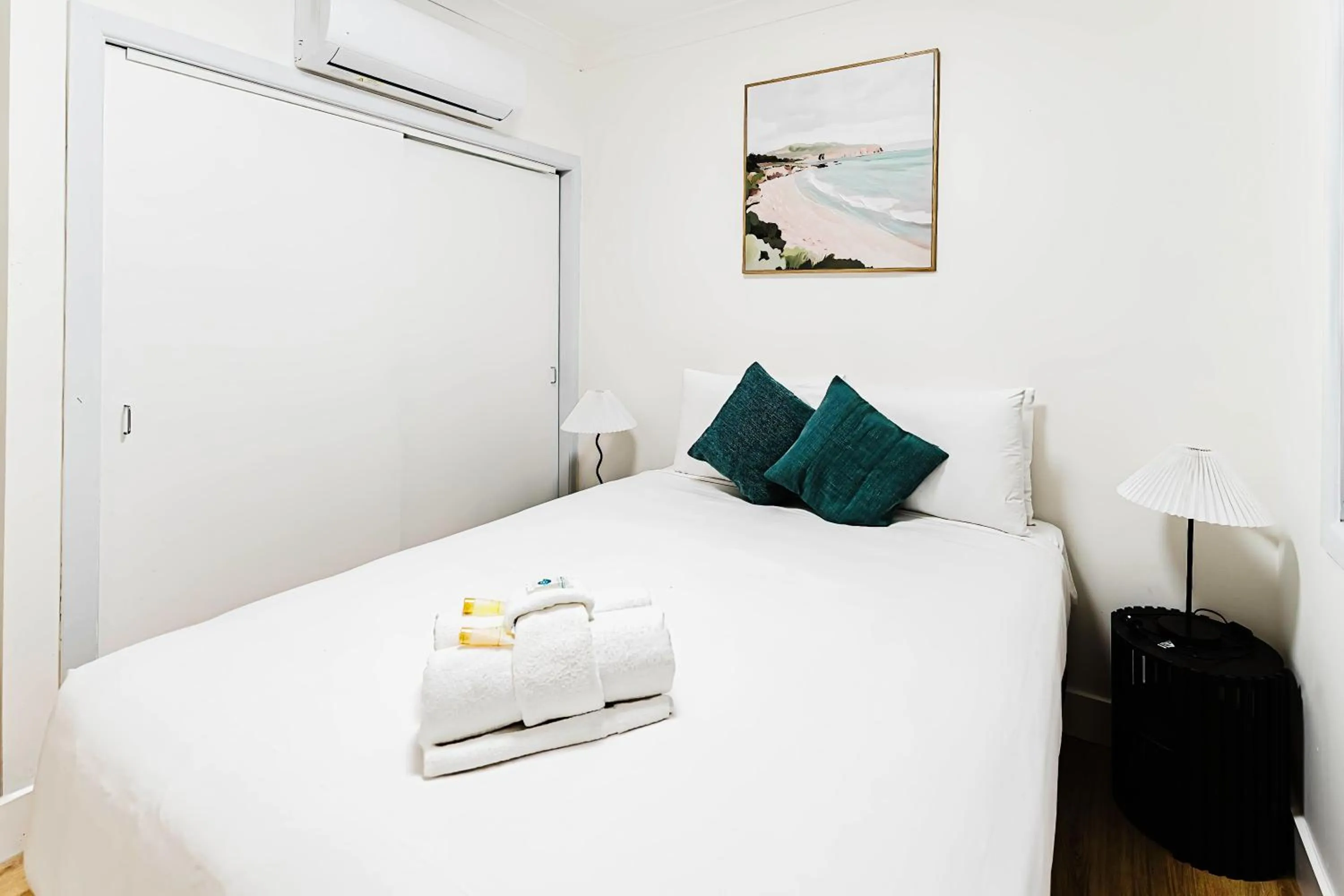 Bed in Country 2 Coast Motor Inn Coffs Harbour