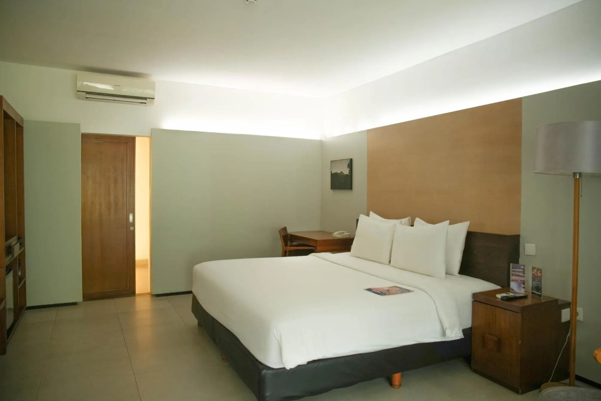 Bedroom, Bed in Hotel Neo+ Green Savana Sentul City