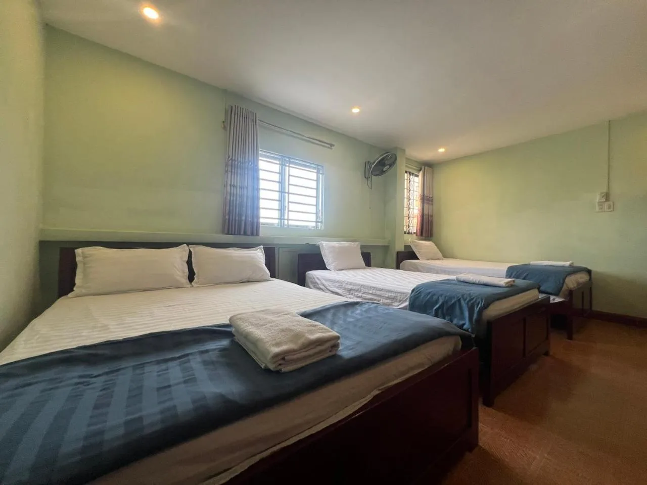 Bed in Kim Long Hotel