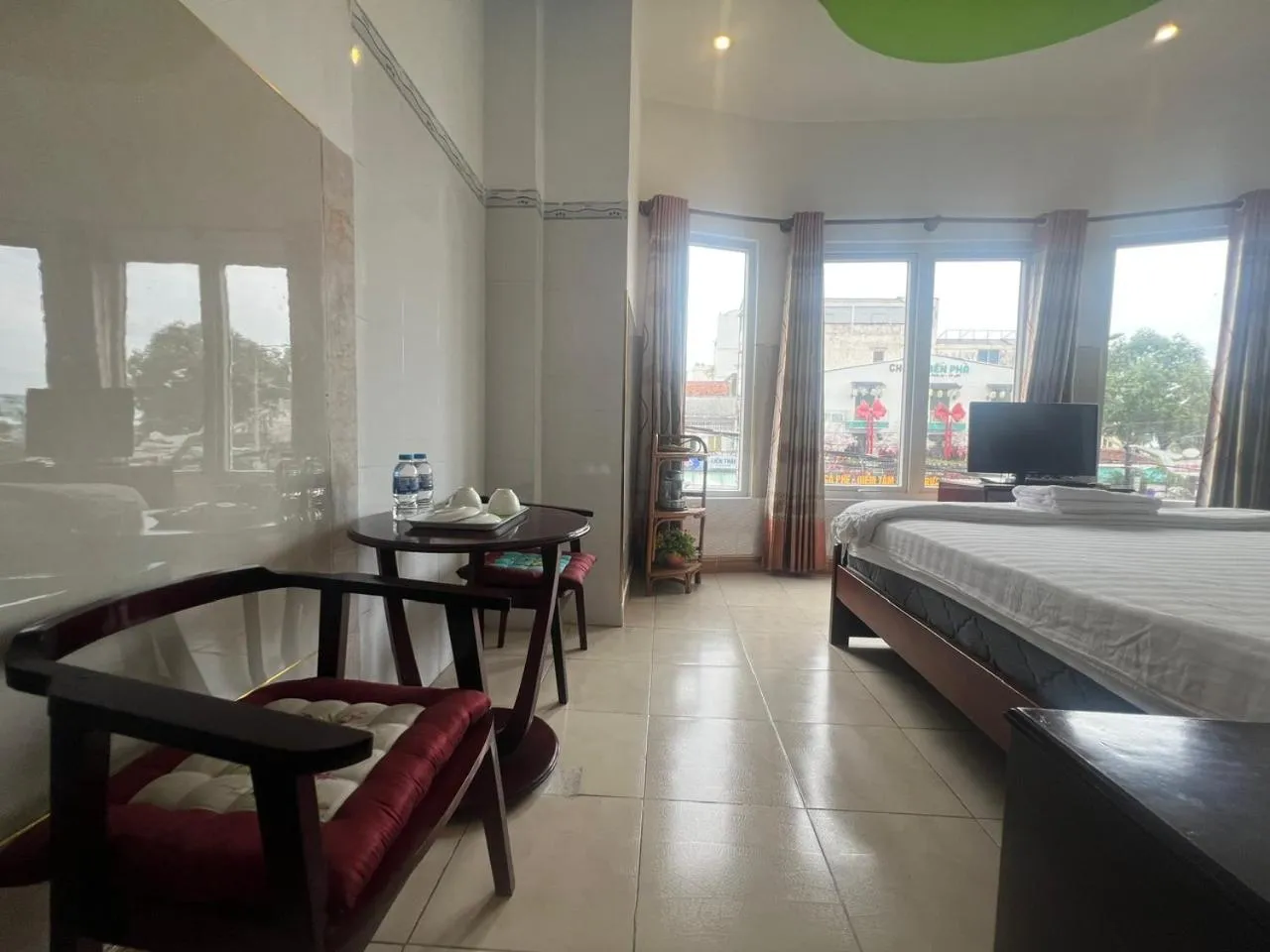 Bed in Kim Long Hotel