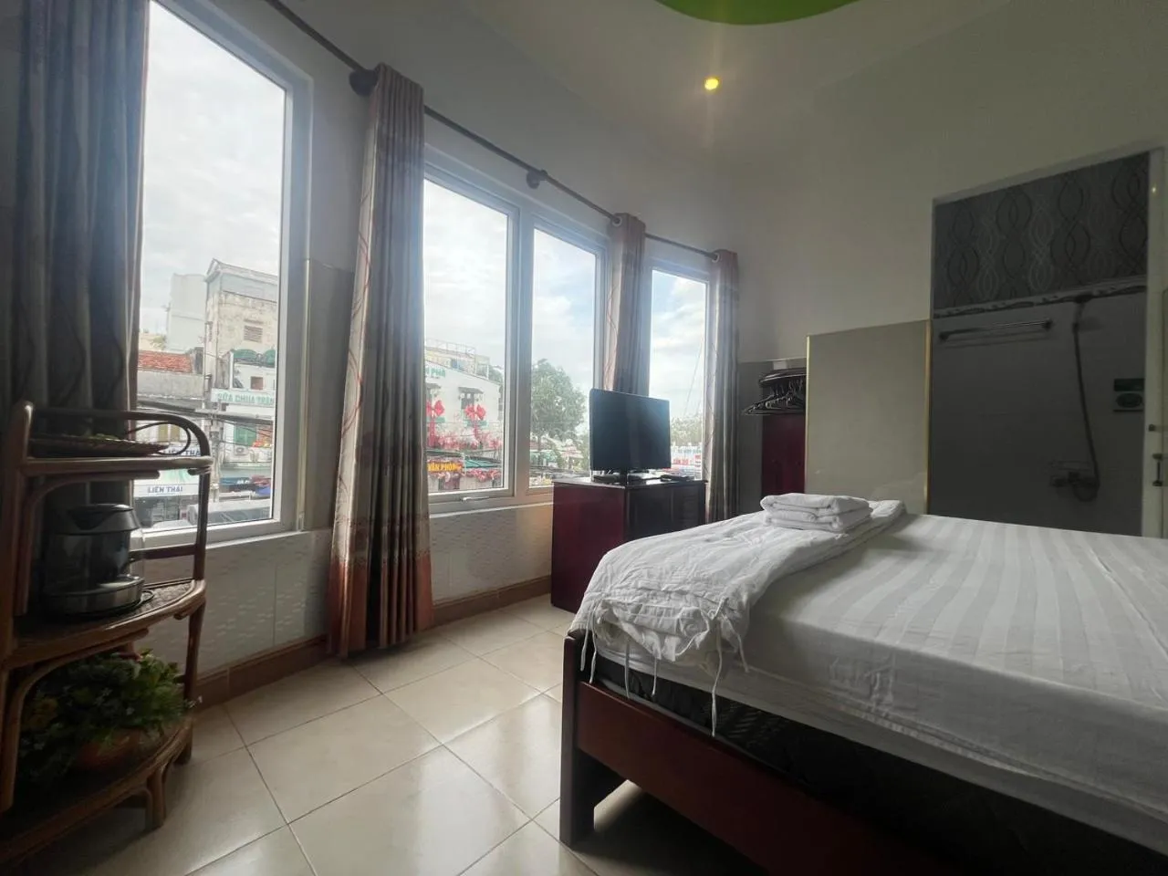 Bed in Kim Long Hotel