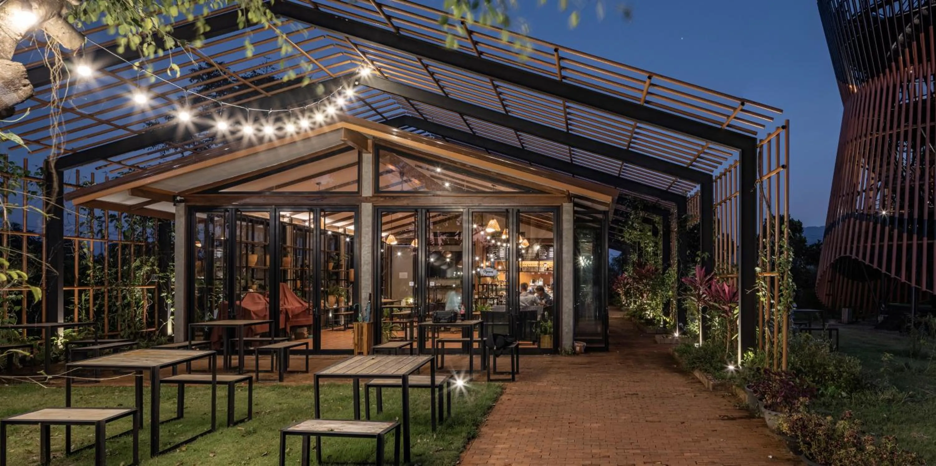 Restaurant/places to eat in Hug Jang Loei Garden & Resort