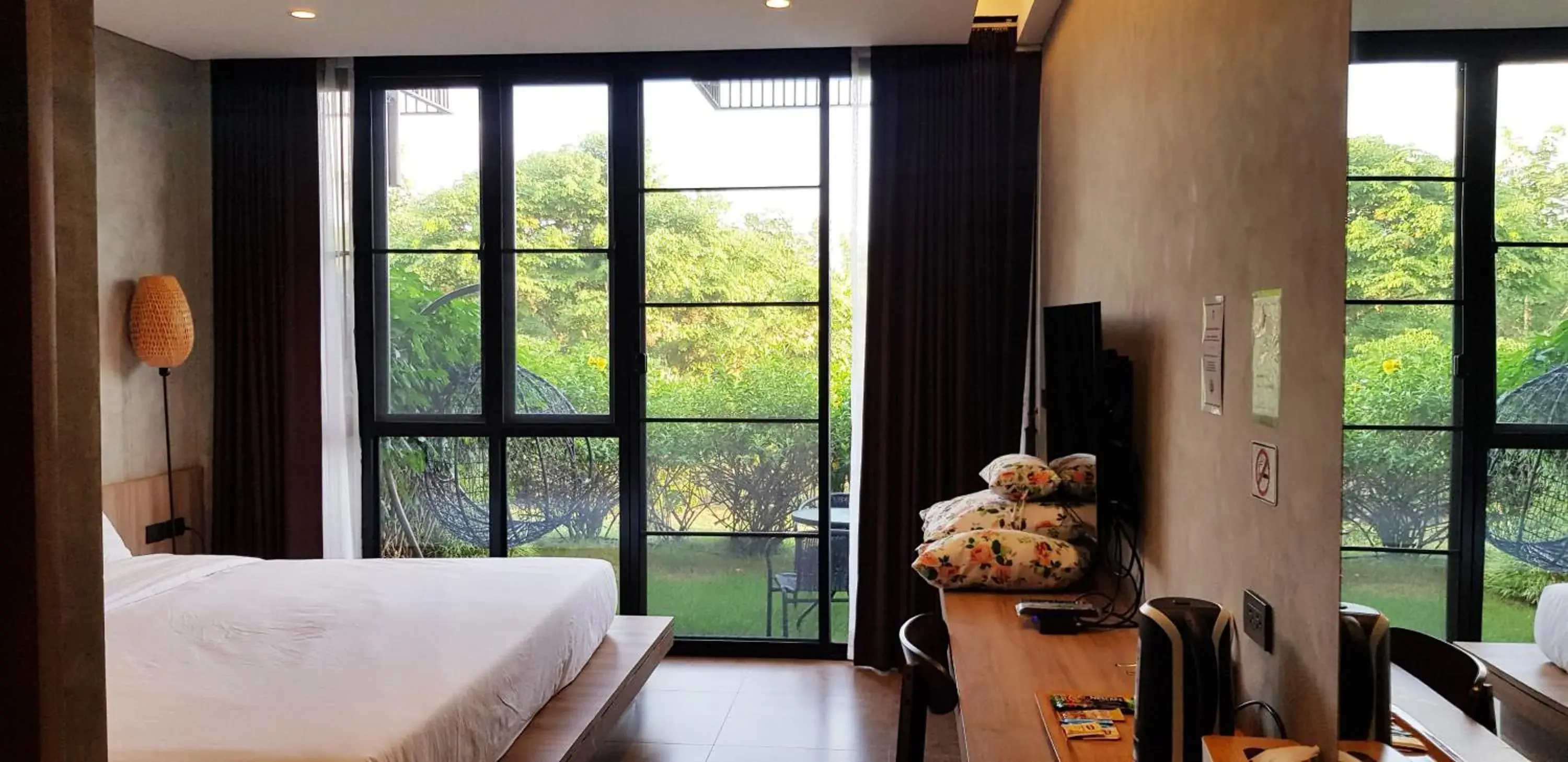 King Room with Garden View in Hug Jang Loei Garden & Resort King Room with Garden View in Hug Jang Loei Garden & Resort