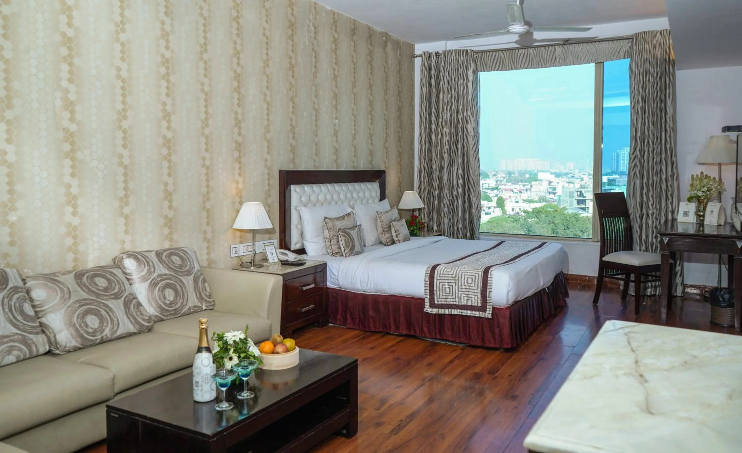 Bedroom, Bed in TreeHouse Queens Pearl