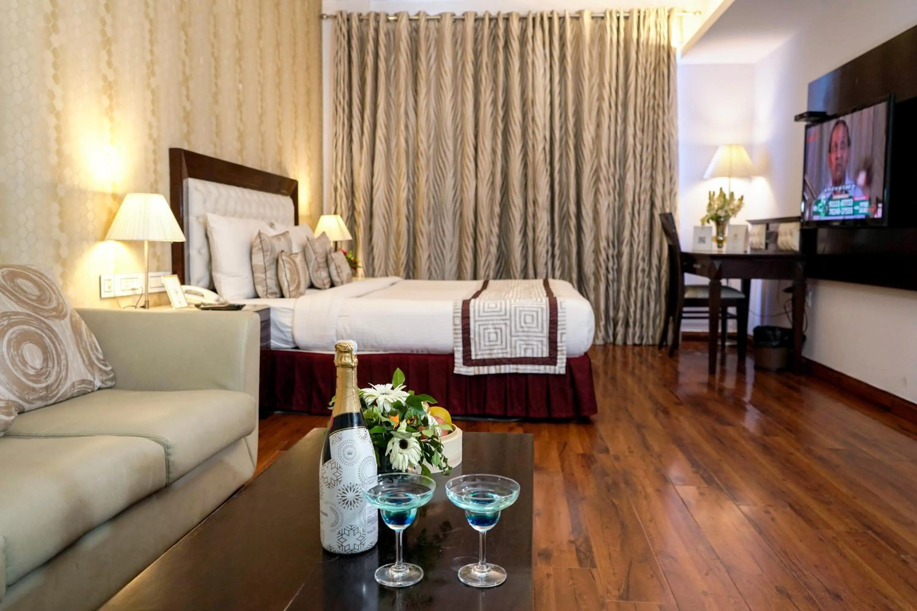 TV and multimedia, Bed in TreeHouse Queens Pearl