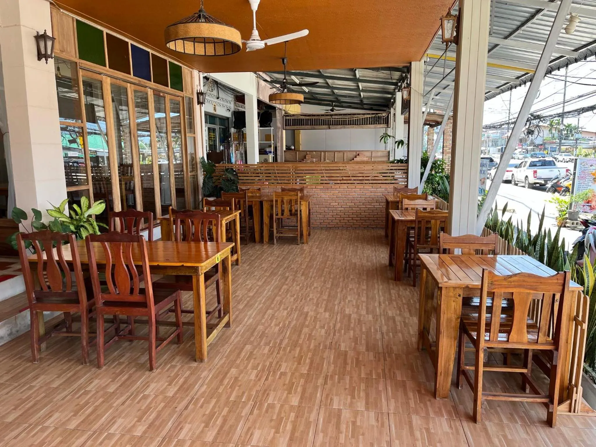 Restaurant/places to eat in Srichada Hotel Khaolak - SHA Extra Plus