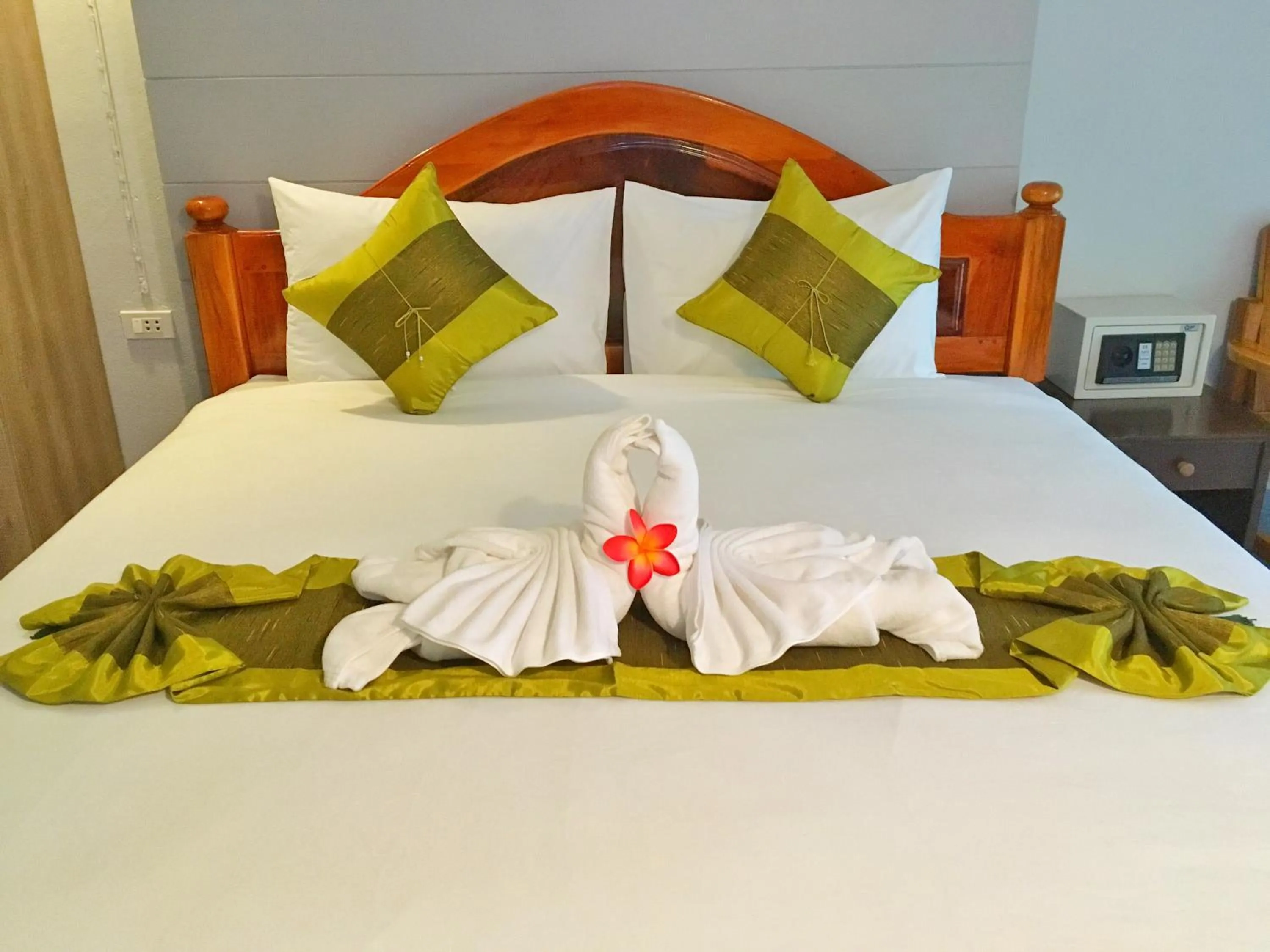 Bed in Srichada Hotel Khaolak - SHA Extra Plus