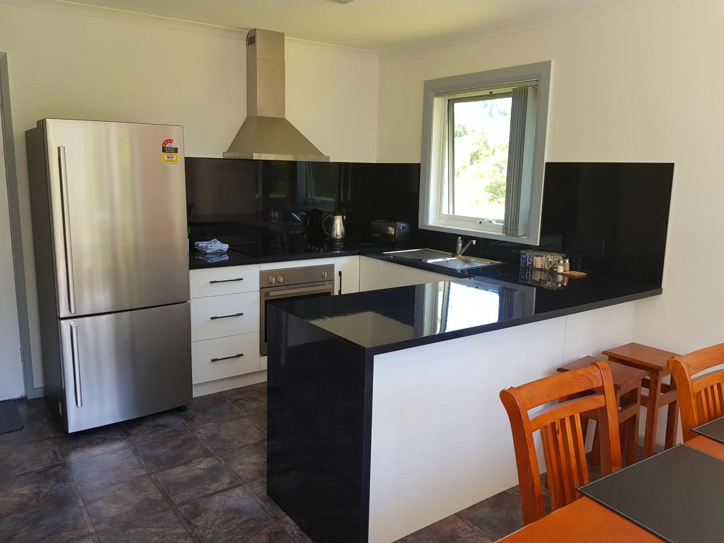 Kitchen or kitchenette in Regatta Point Tavern & Holiday Villas