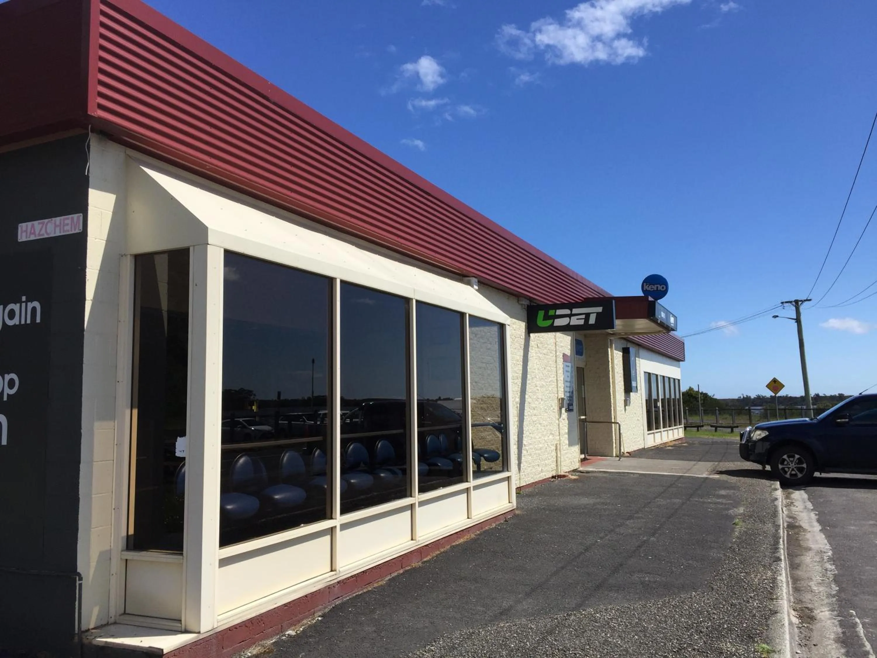 Regatta Point Tavern & Holiday Villas