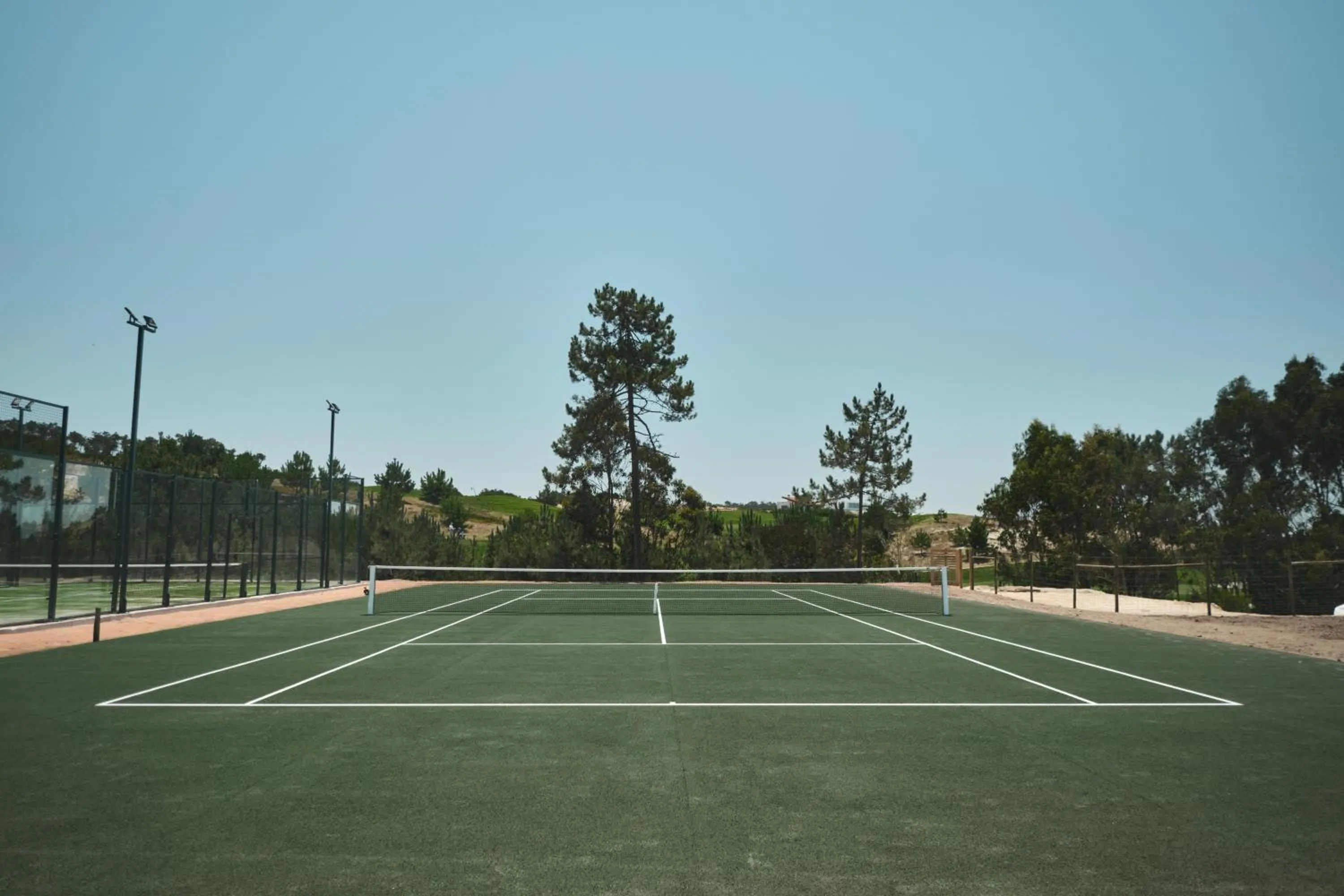 Tennis court in West Cliffs Ocean and Golf Resort
