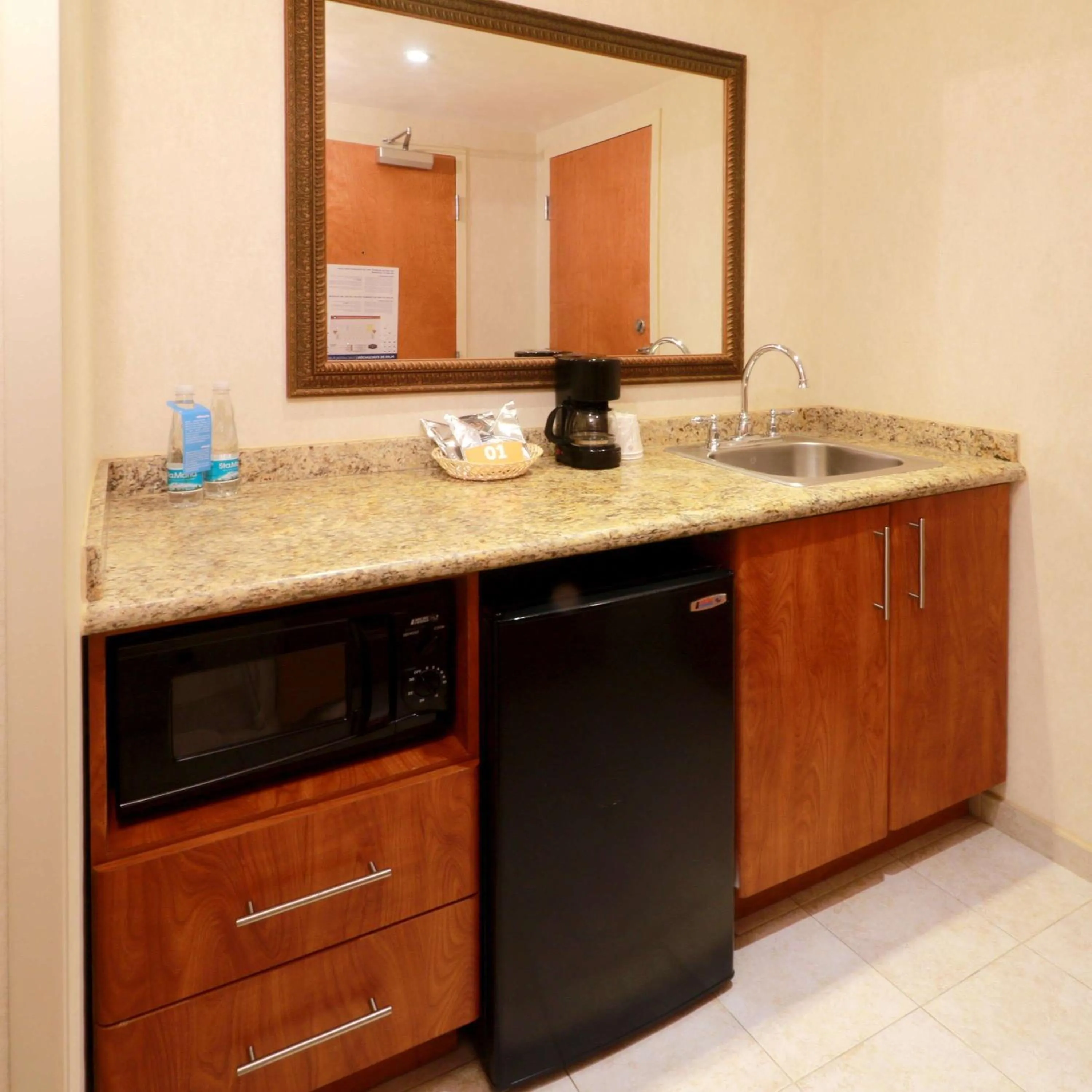 Kitchen or kitchenette in Hampton by Hilton Reynosa Zona Industrial