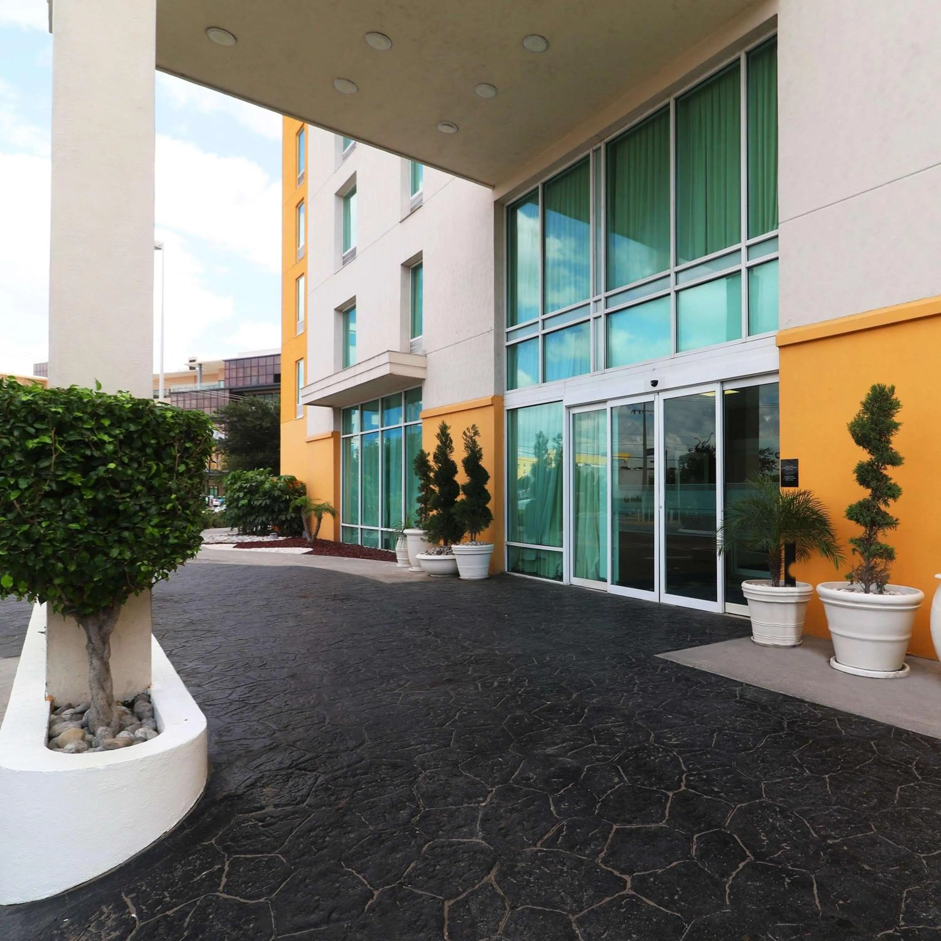 Property building in Hampton by Hilton Reynosa Zona Industrial