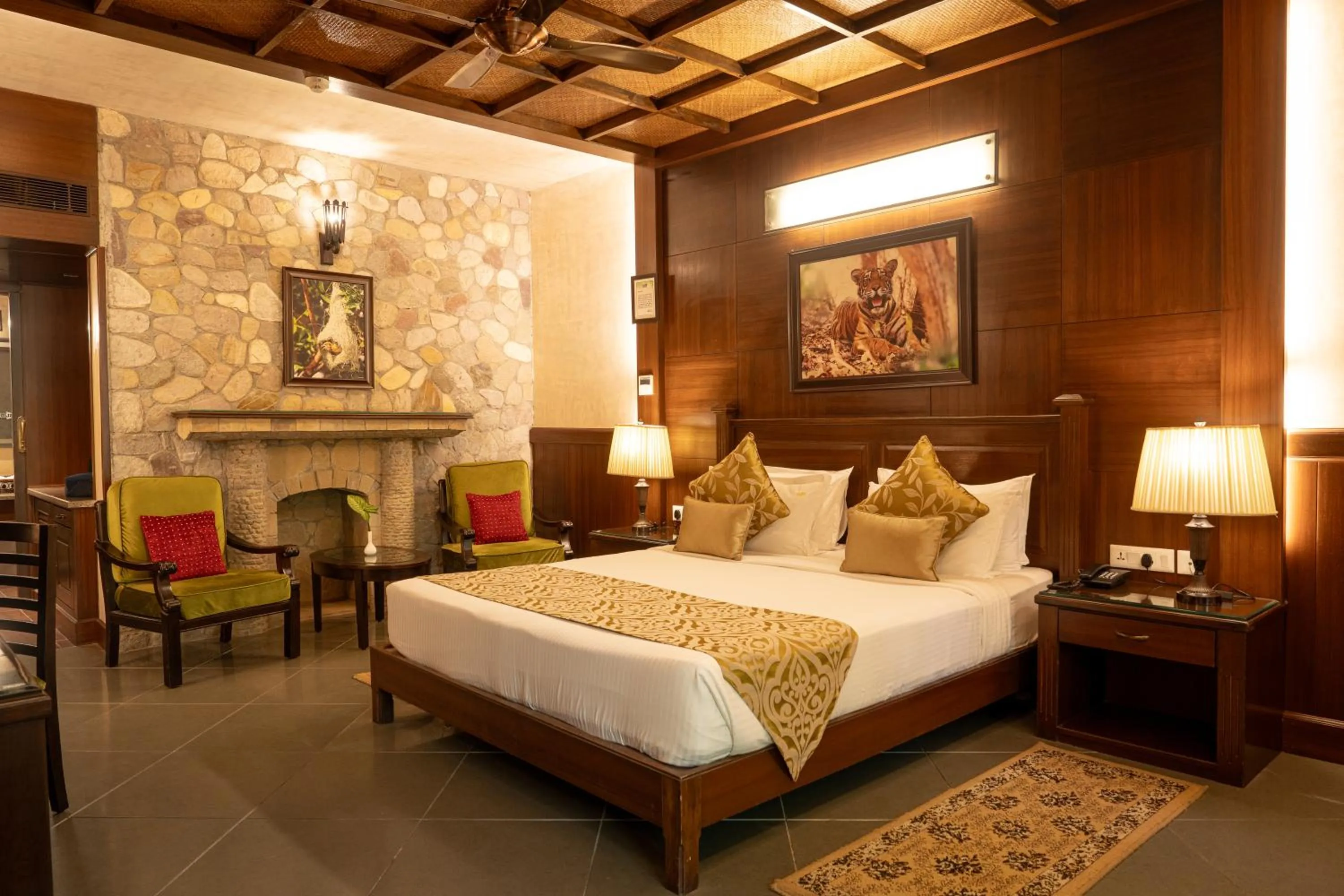 Bedroom, Bed in Aahana Resort - Jim Corbett