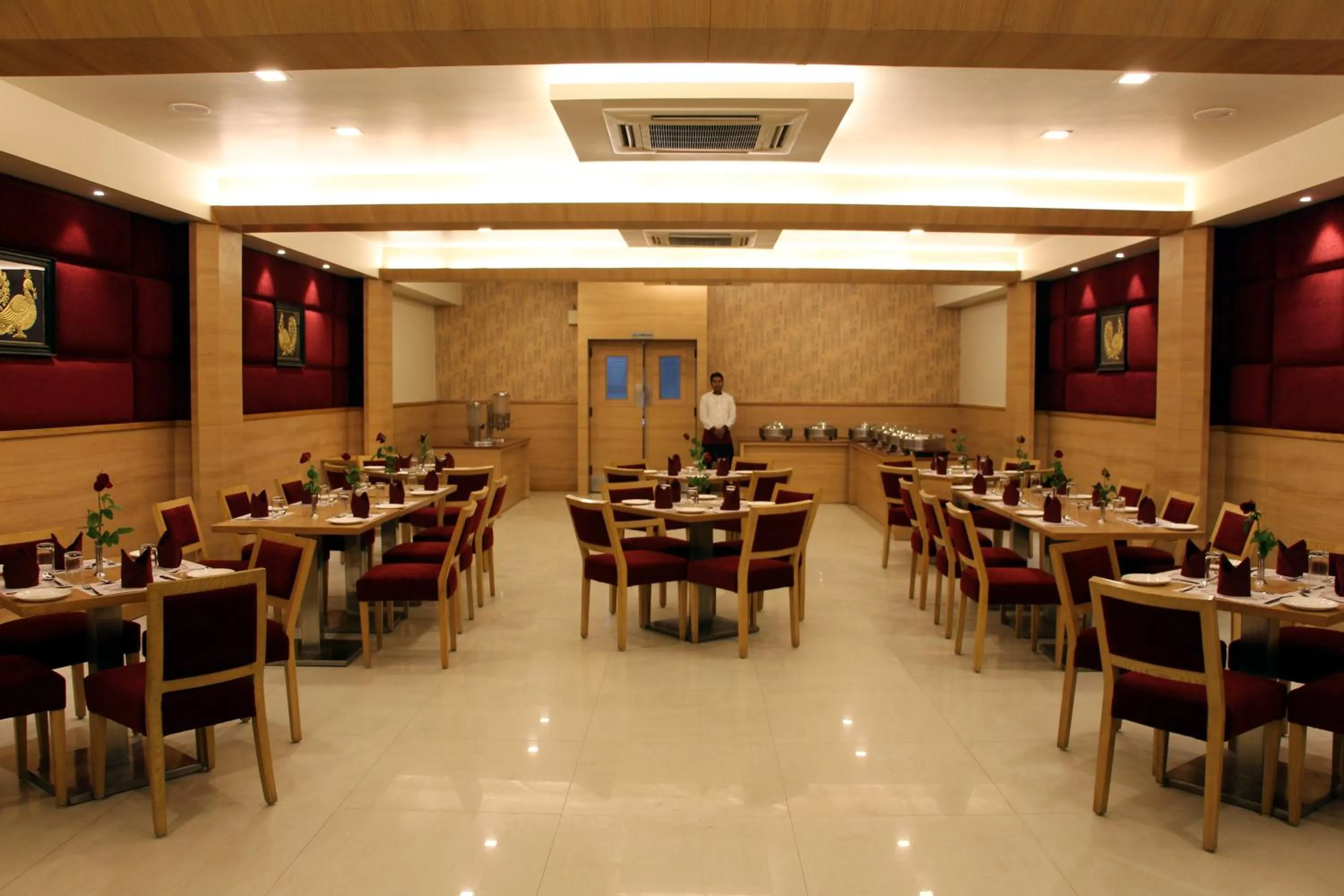 Restaurant/places to eat in Hotel Dasaprakash
