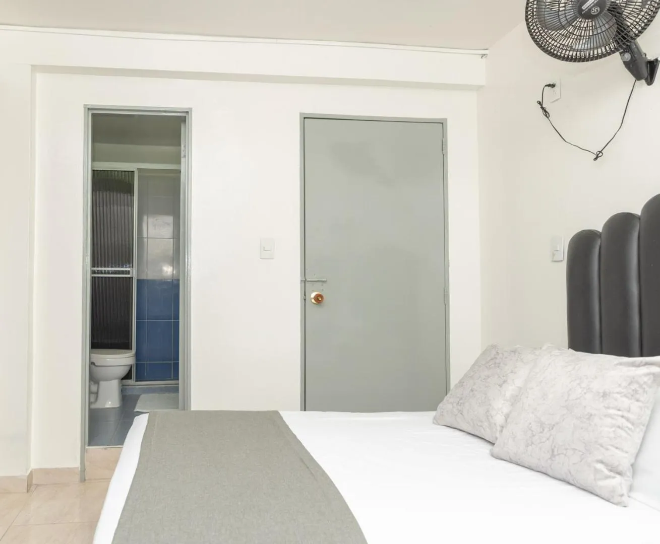 Bed in Hotel Alcazar