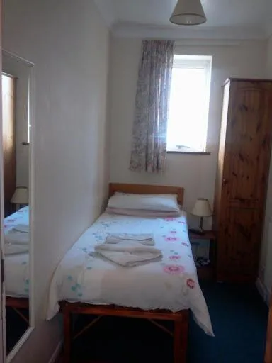 Bed in Carlton Lodge