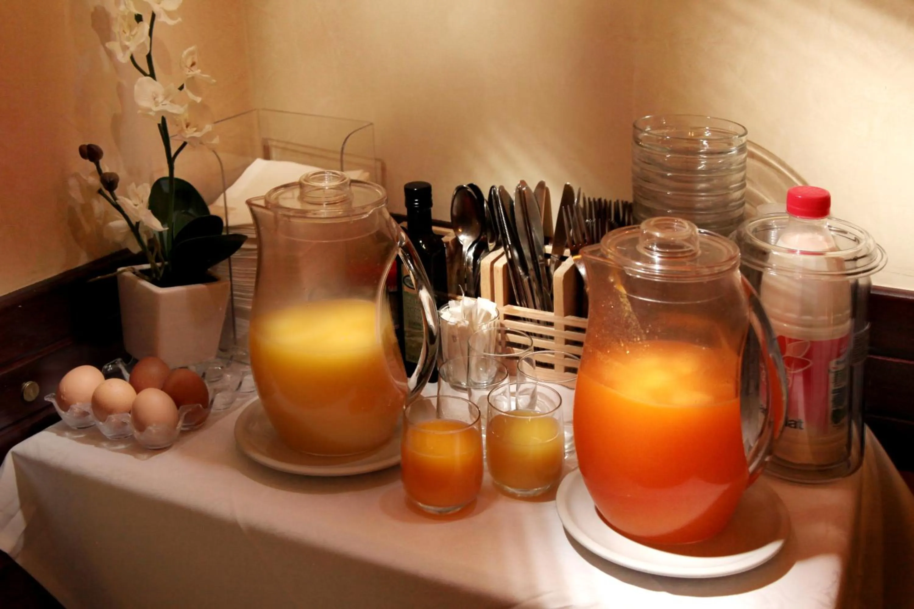 Continental breakfast in HS 311