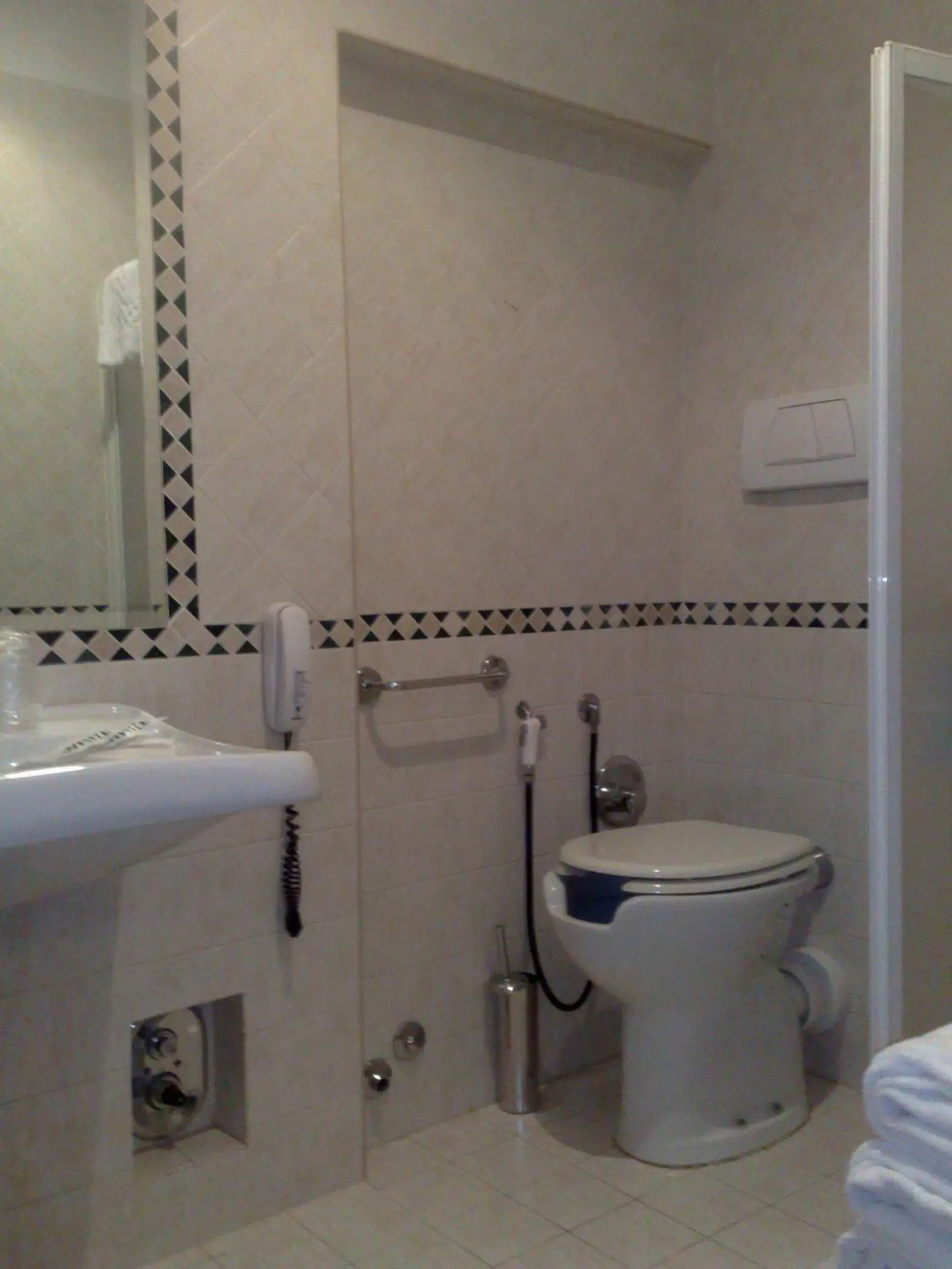 Double or Twin Room with Private Bathroom in HS 311 Double or Twin Room with Private Bathroom in HS 311