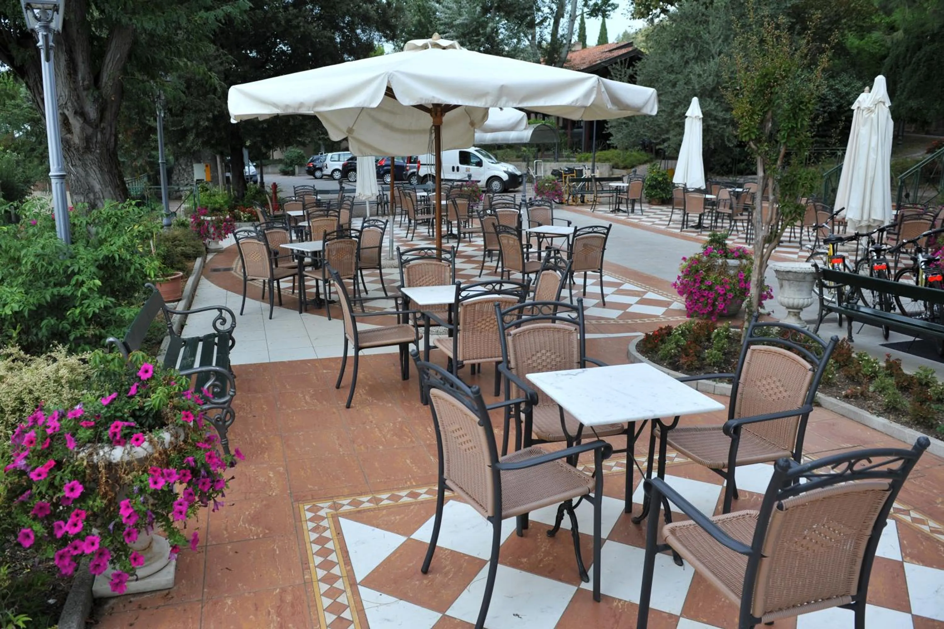 Patio in Villa Felcaro - Relais, Lodge & Restaurant
