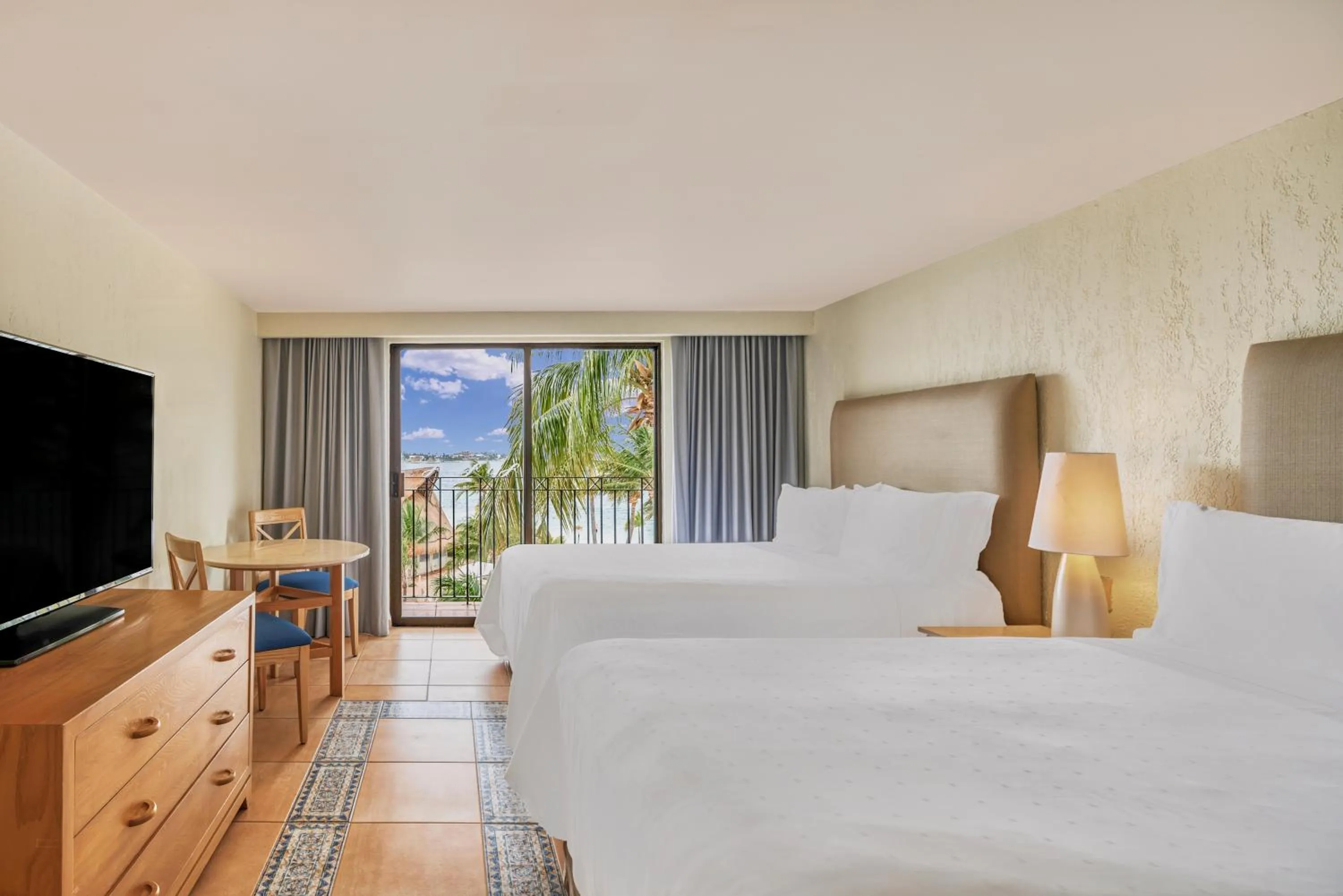 Bedroom, Bed in Fiesta Americana Cancun Villas