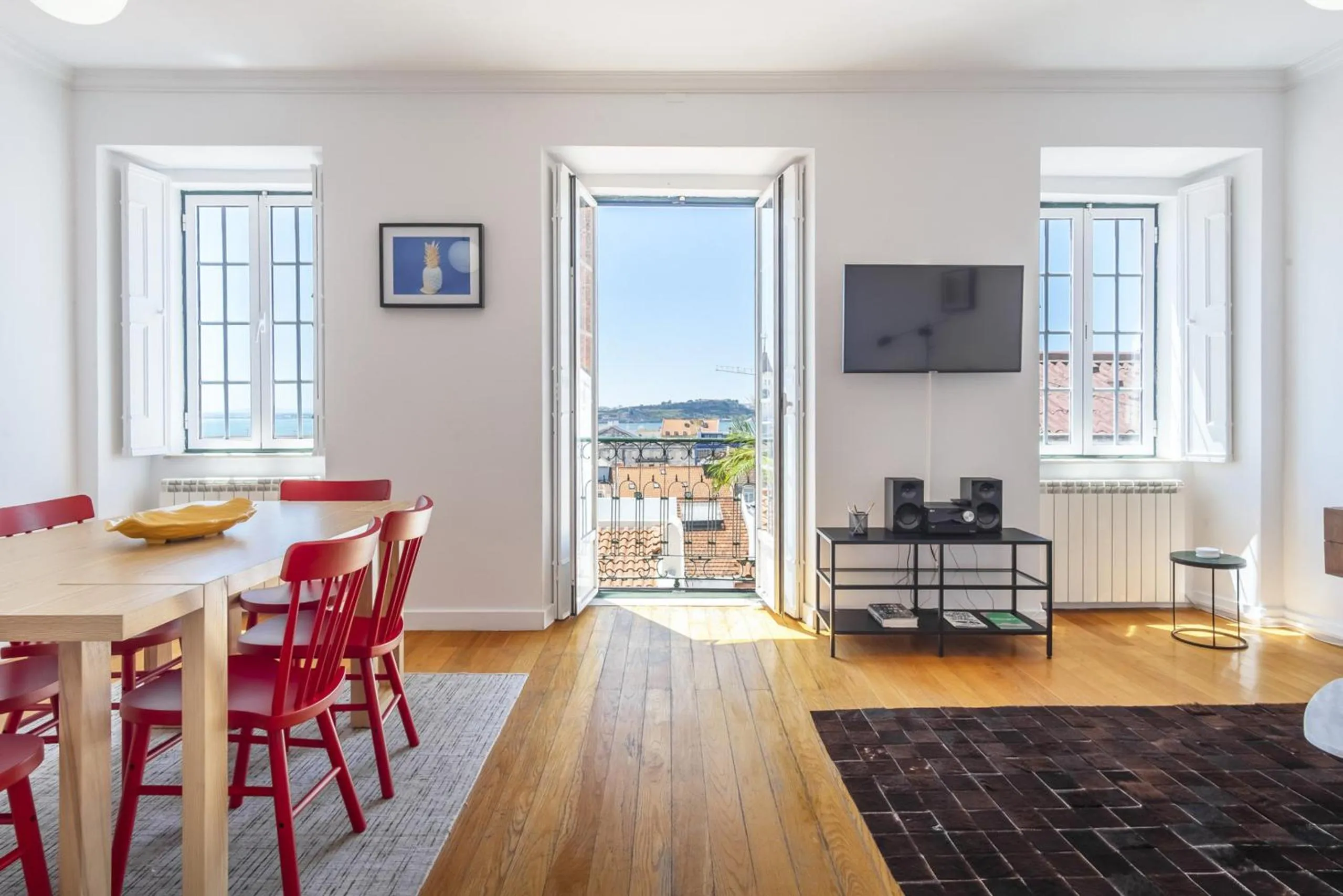 Communal lounge/ TV room in LV Premier Bica River View