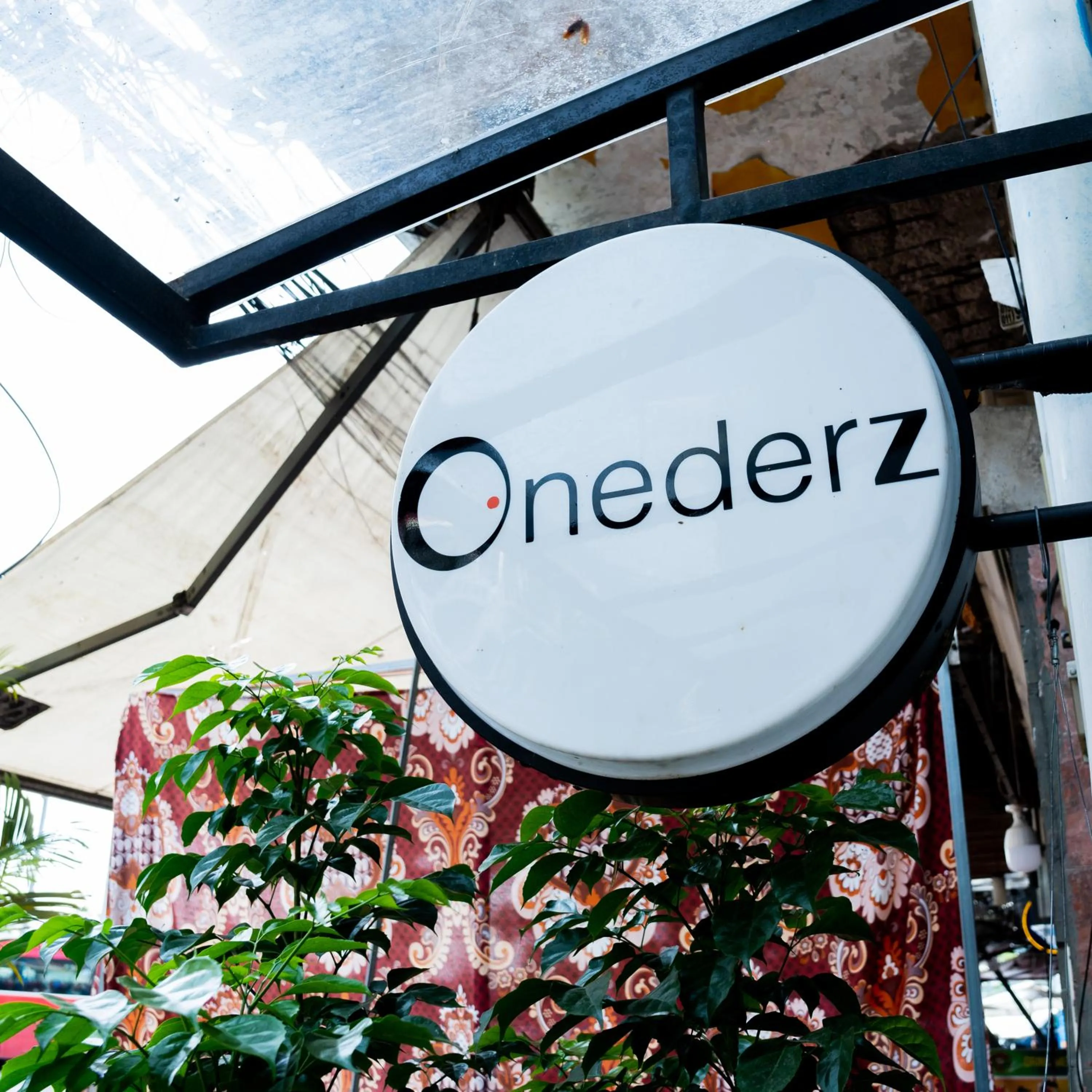 Logo/Certificate/Sign in Onederz Phnom Penh