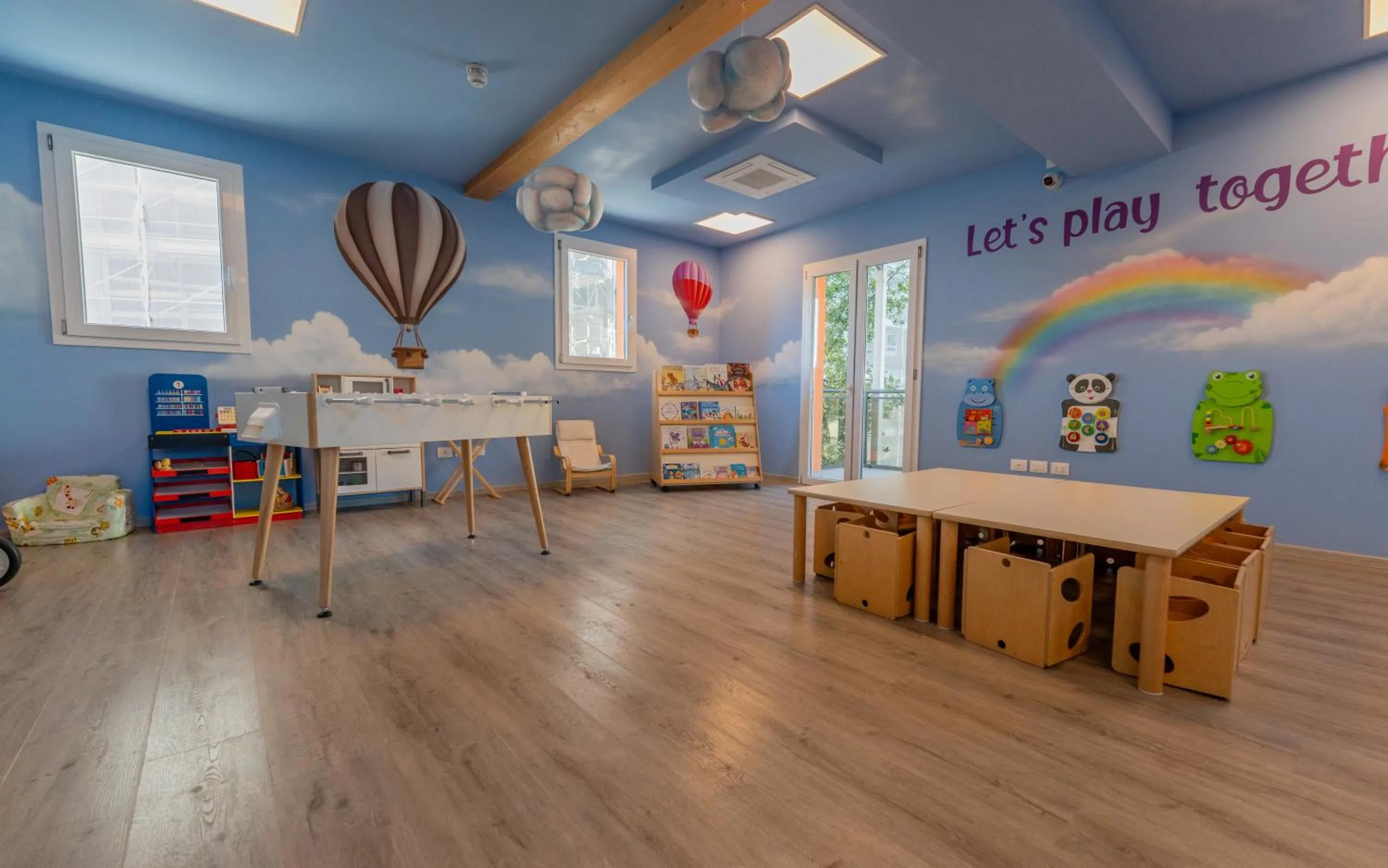 children in Hotel Sheila