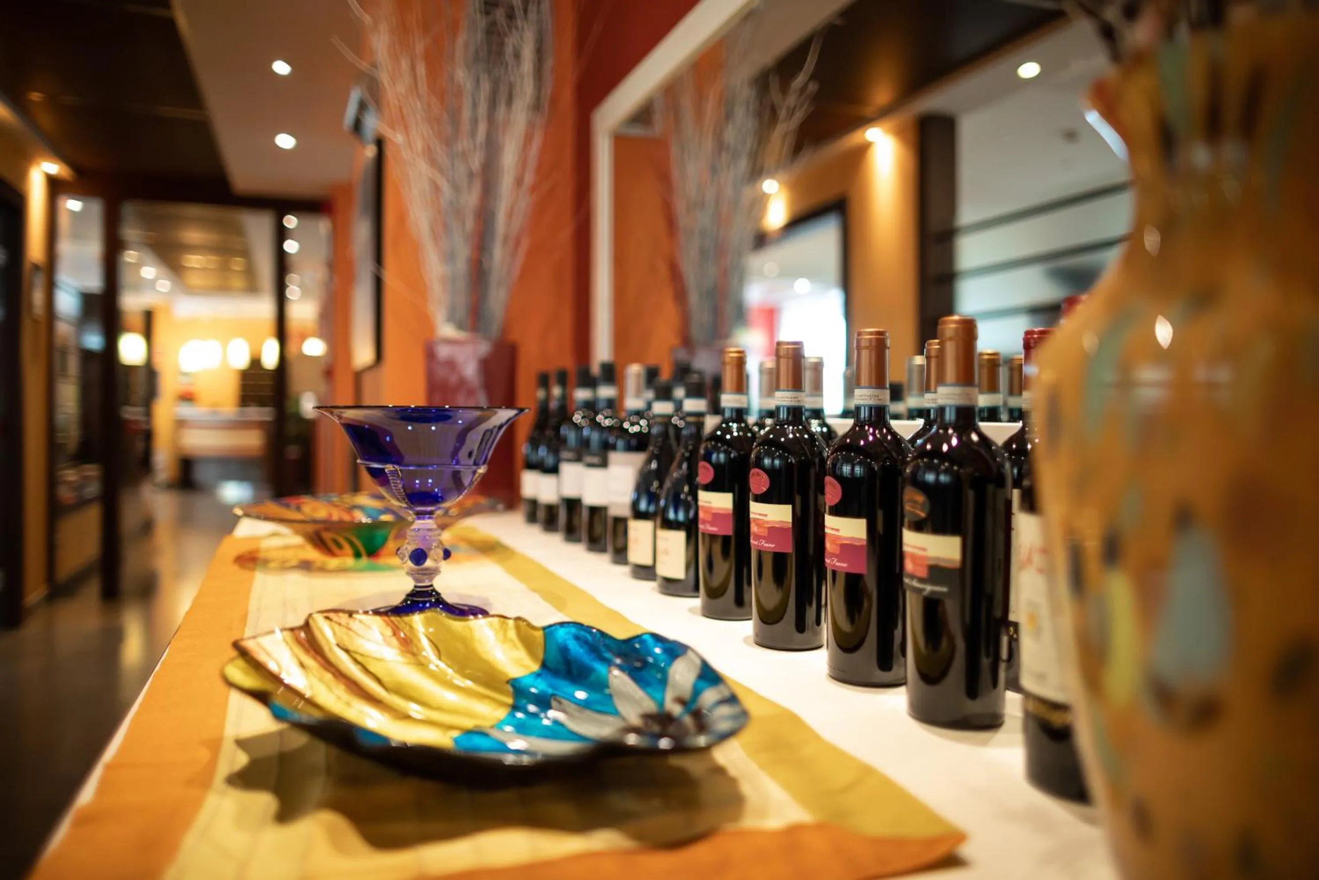 Restaurant/places to eat in Hotel Sheila