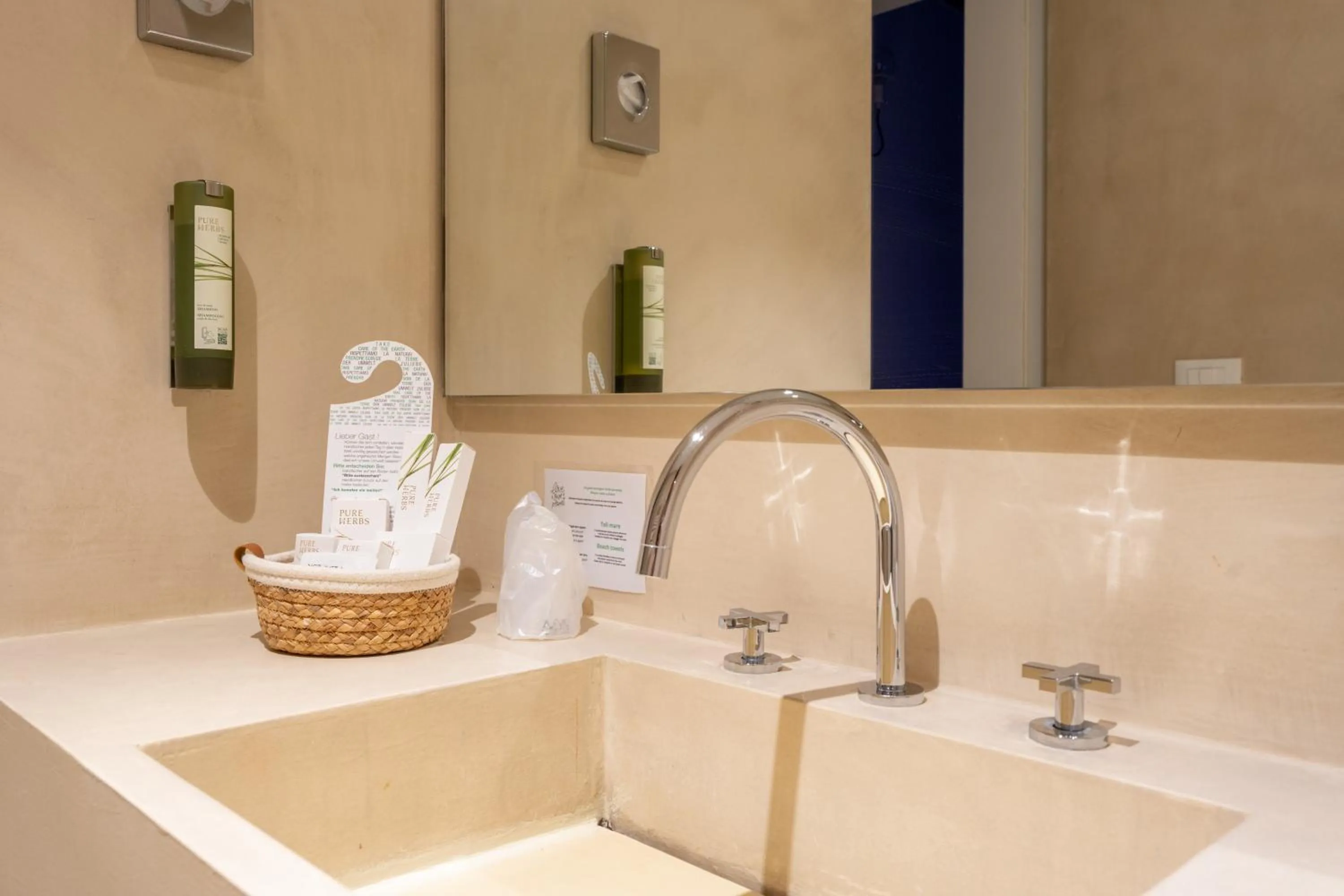 Bathroom in Donna Domenica Boutique Suites