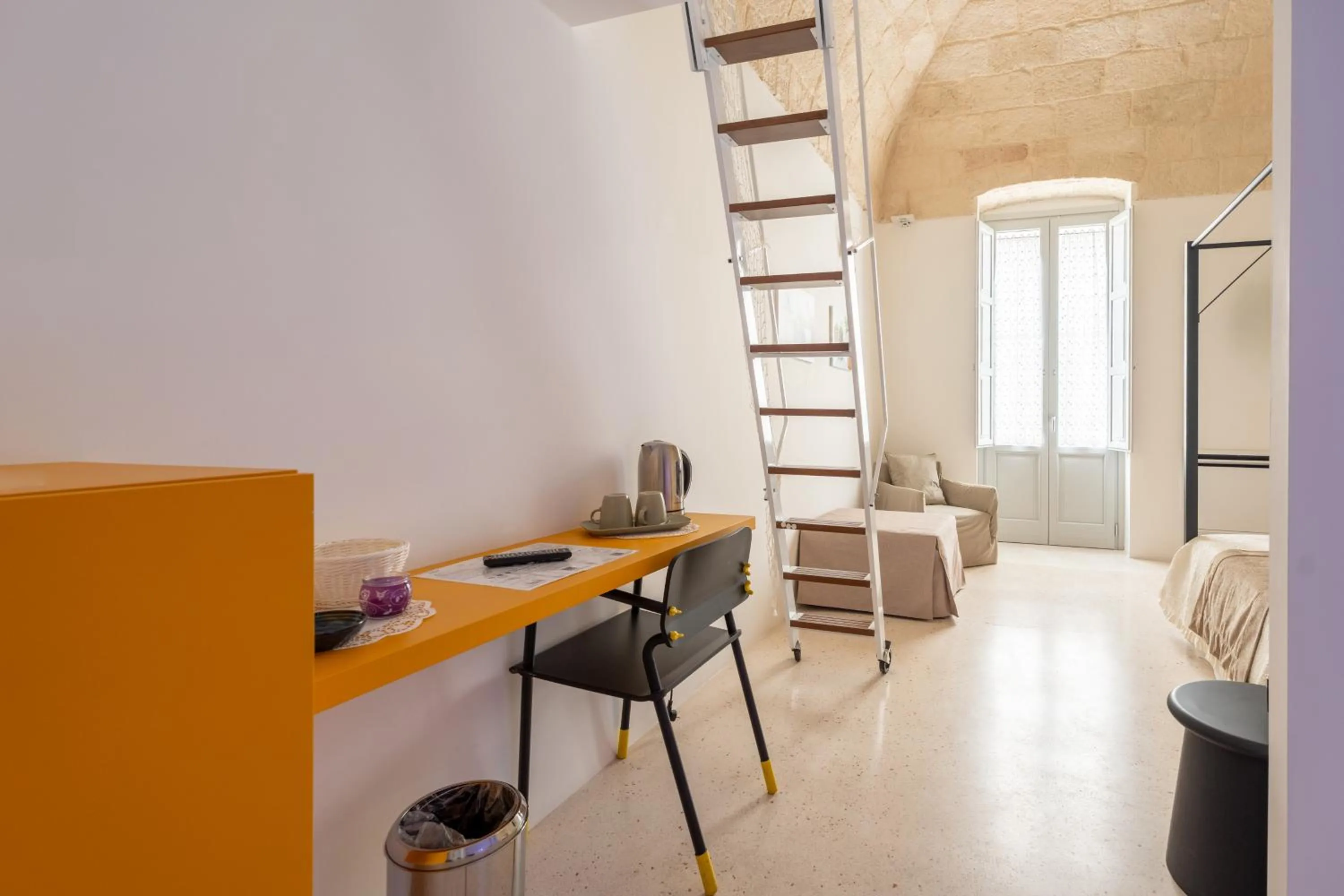 Photo of the whole room in Donna Domenica Boutique Suites