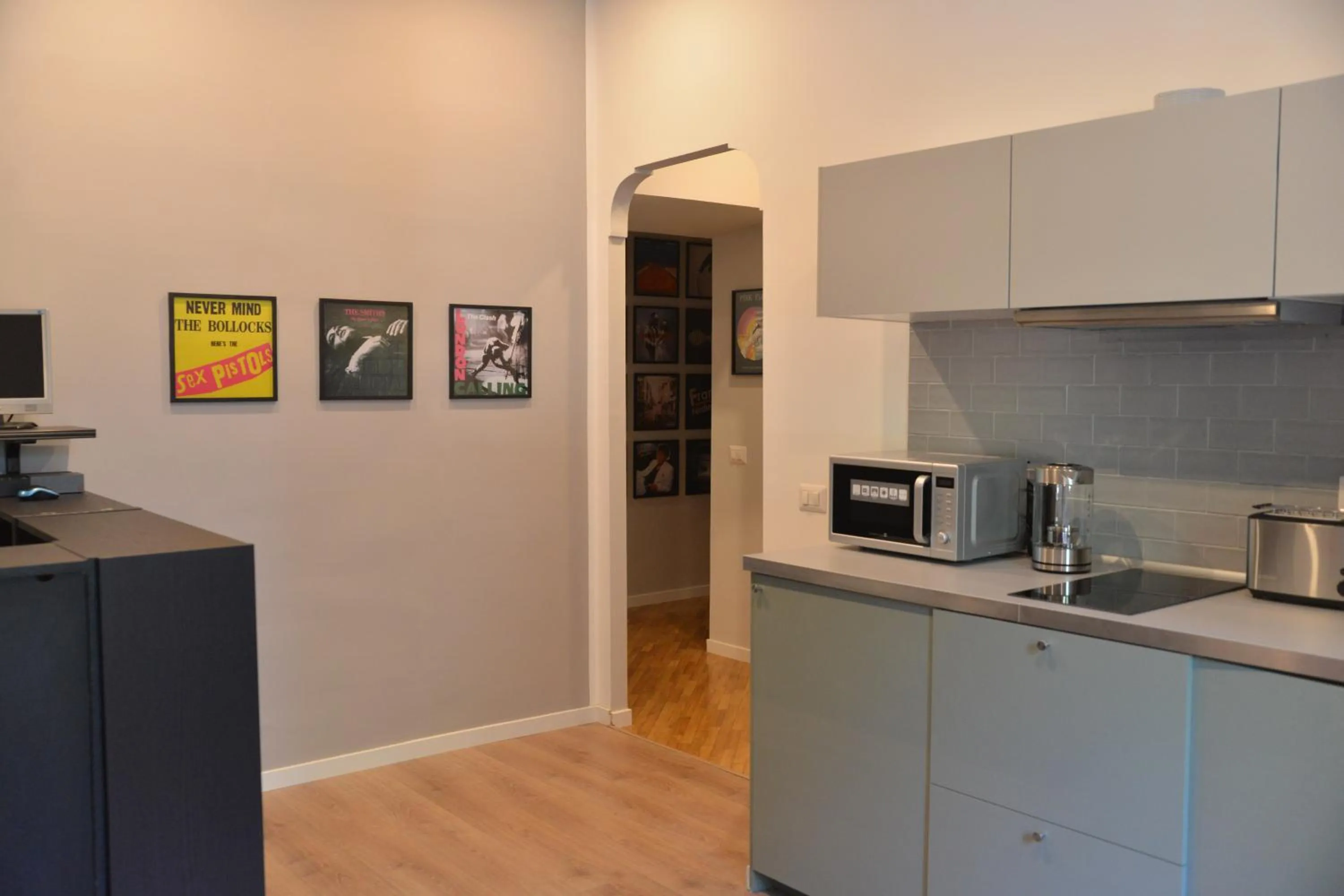 Kitchen or kitchenette in All You Need is Rome Guesthouse