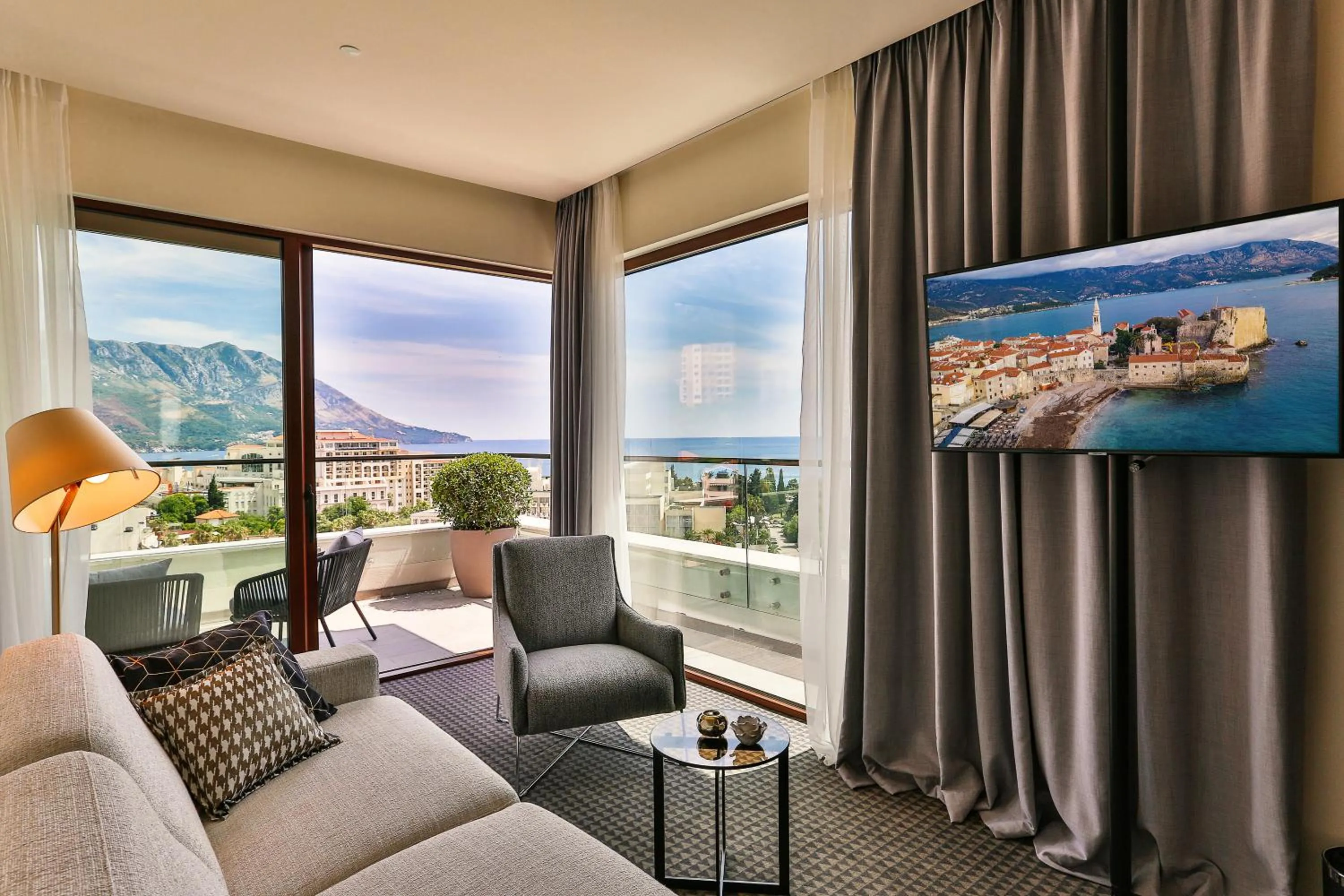 TV and multimedia in Hotel Kalos