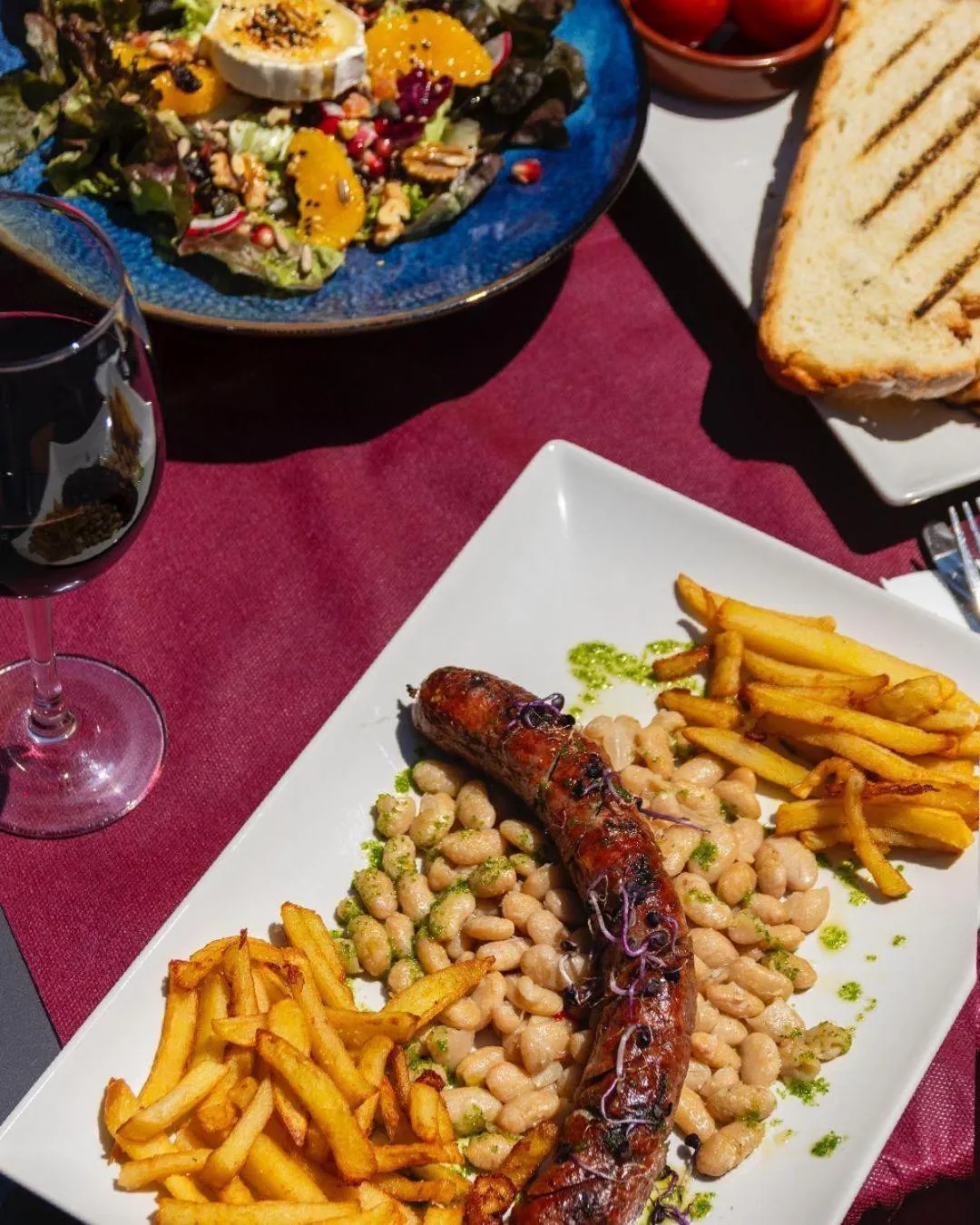 Restaurant/places to eat in Hotel Consentido