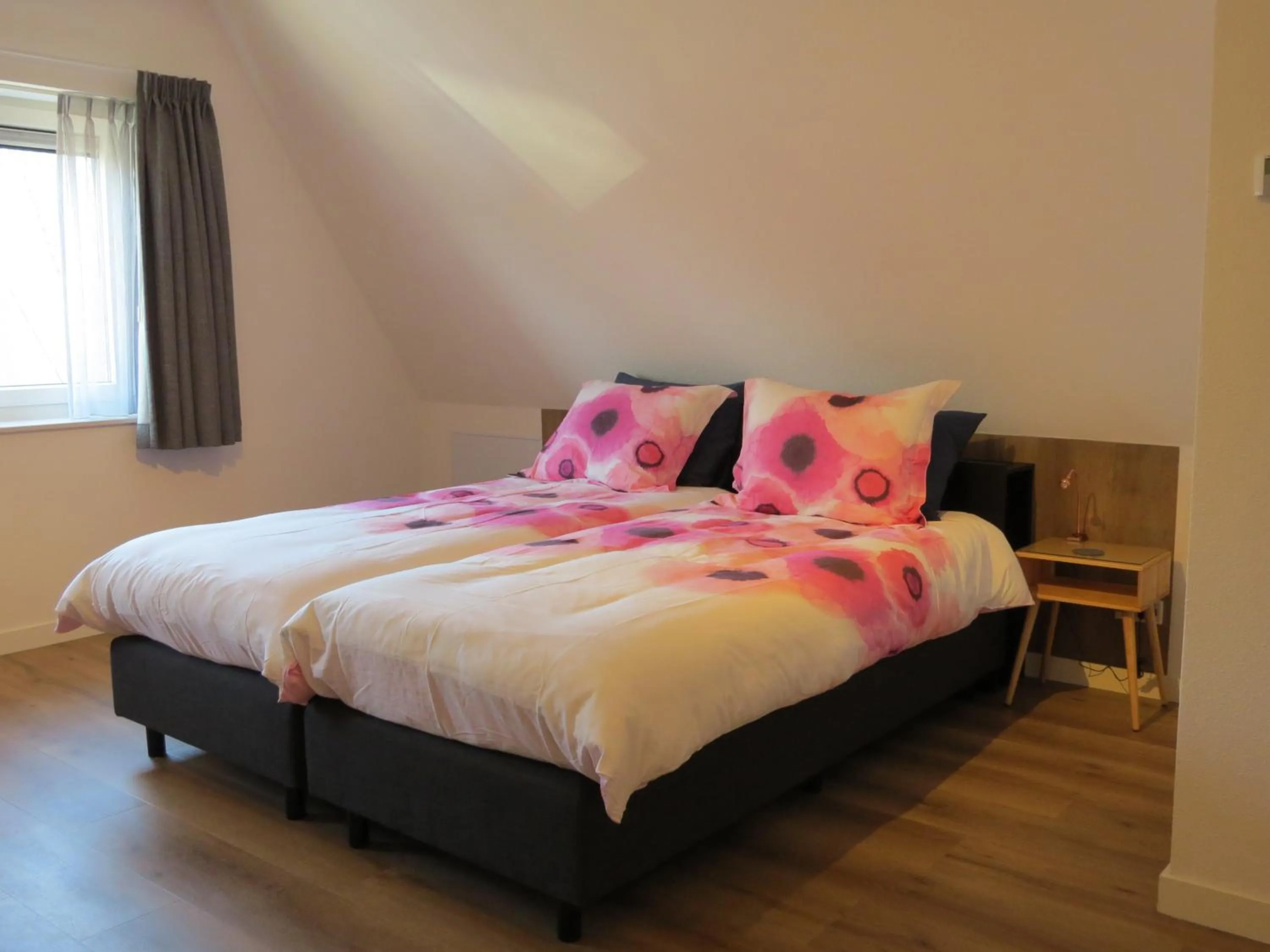 Bed in Logement Gieten