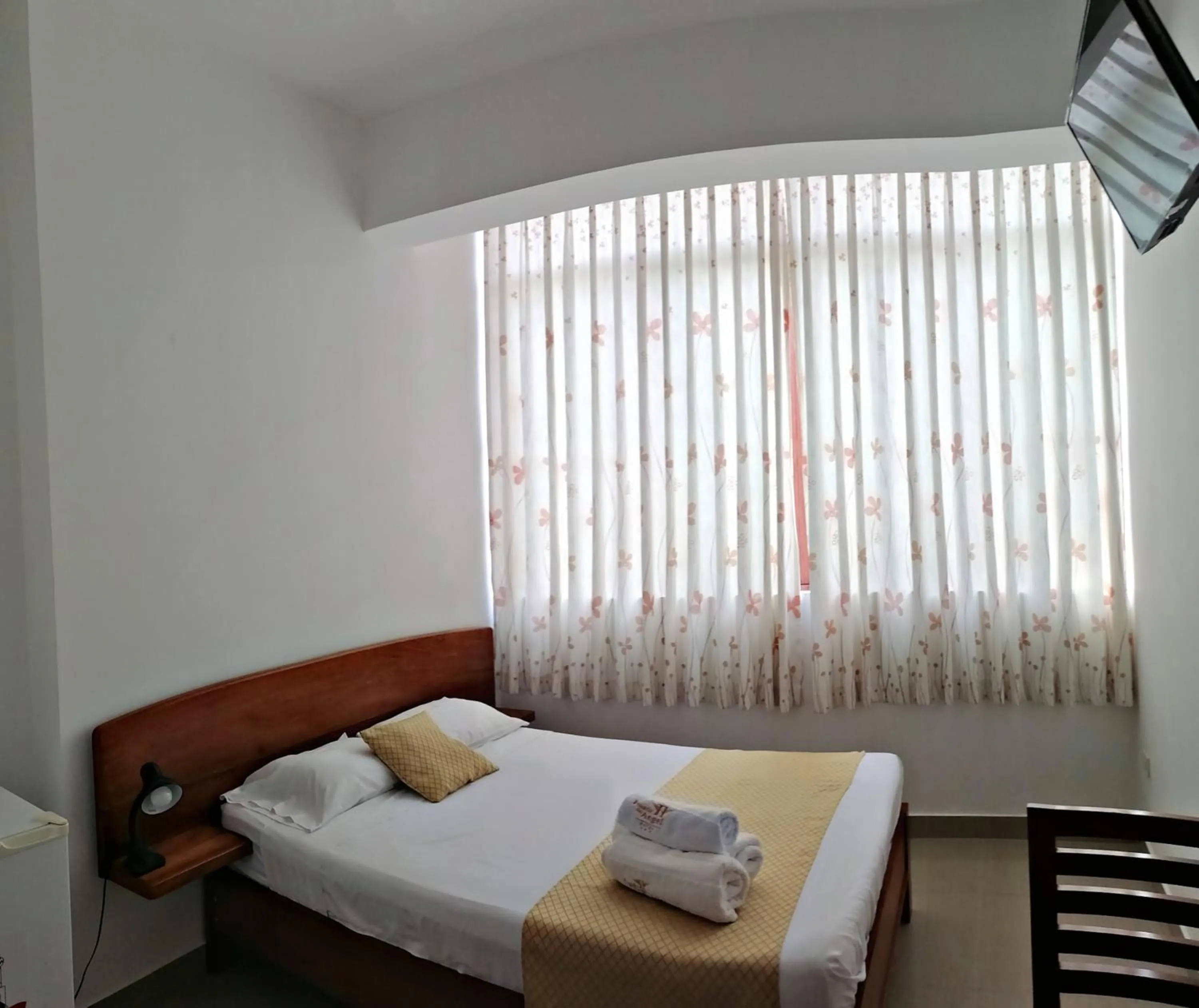 Swimming pool, Bed in Posada del Angel Hotel