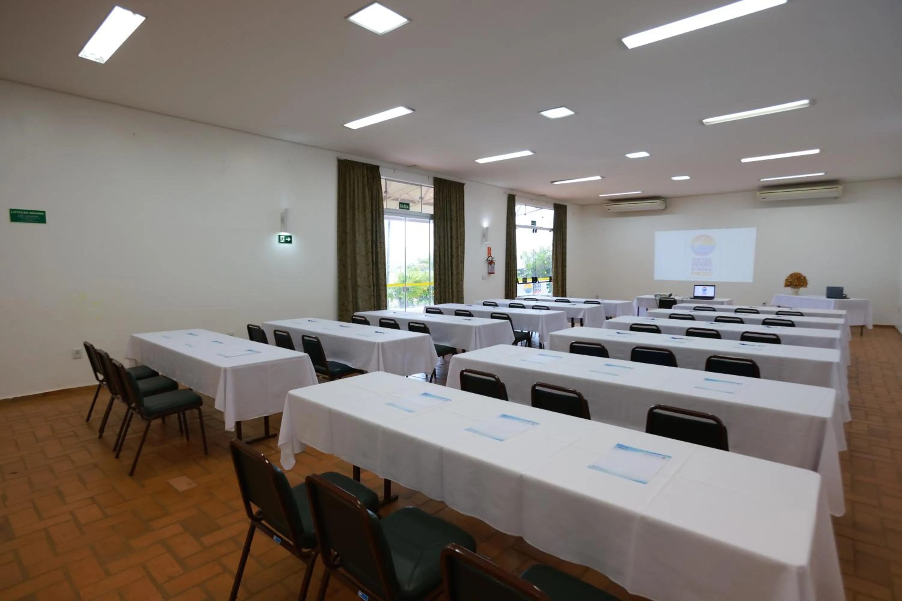 Meeting/conference room in Hotel Berro D`Agua Eco Resort