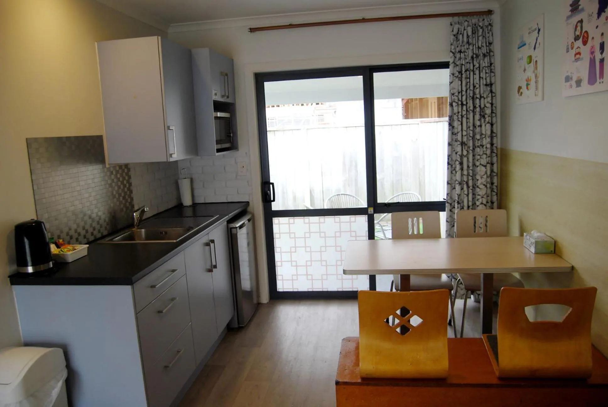 Dining area in Energy Motor Lodge Papamoa