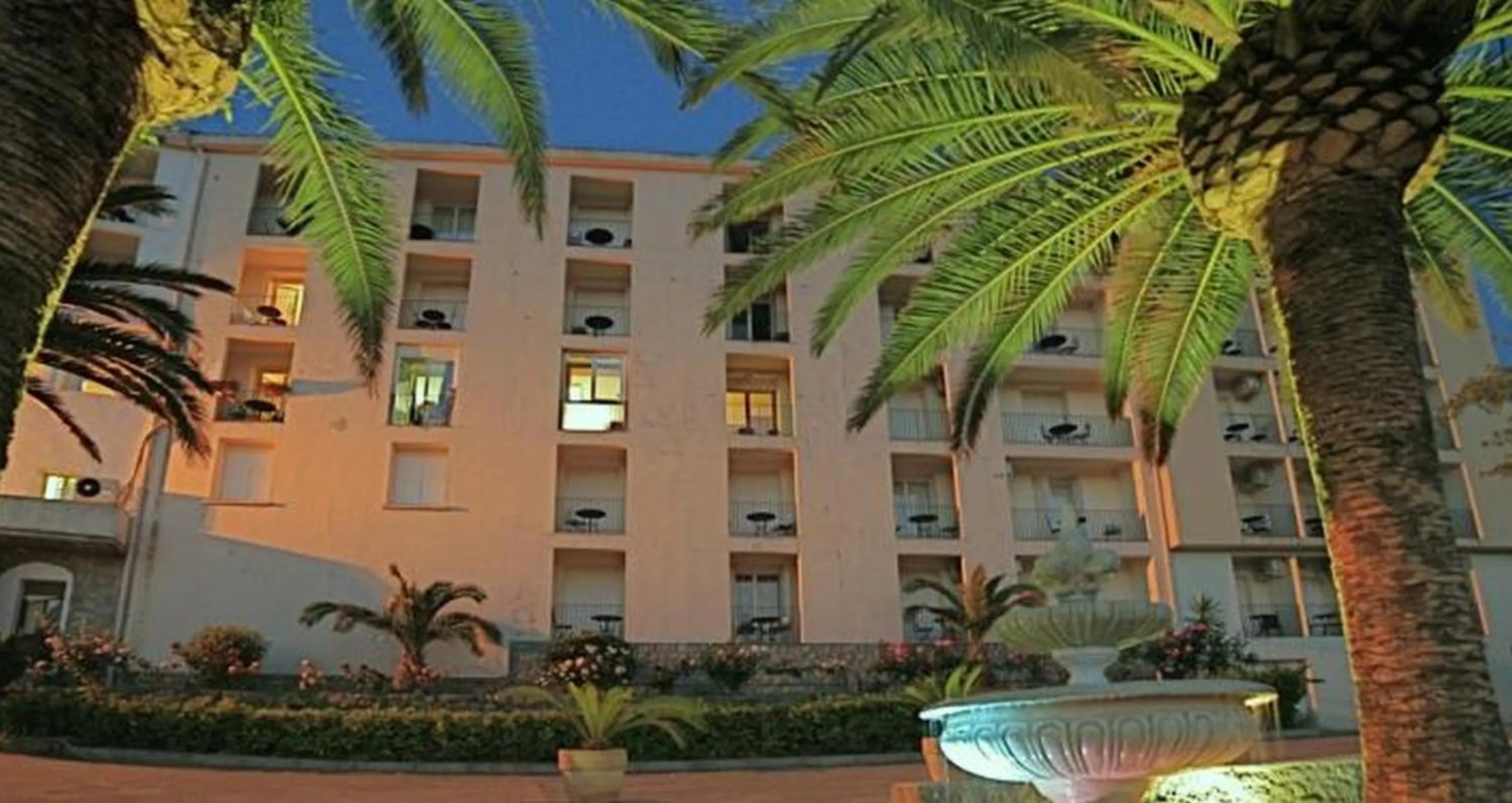 Property building in Hotel Des Roches