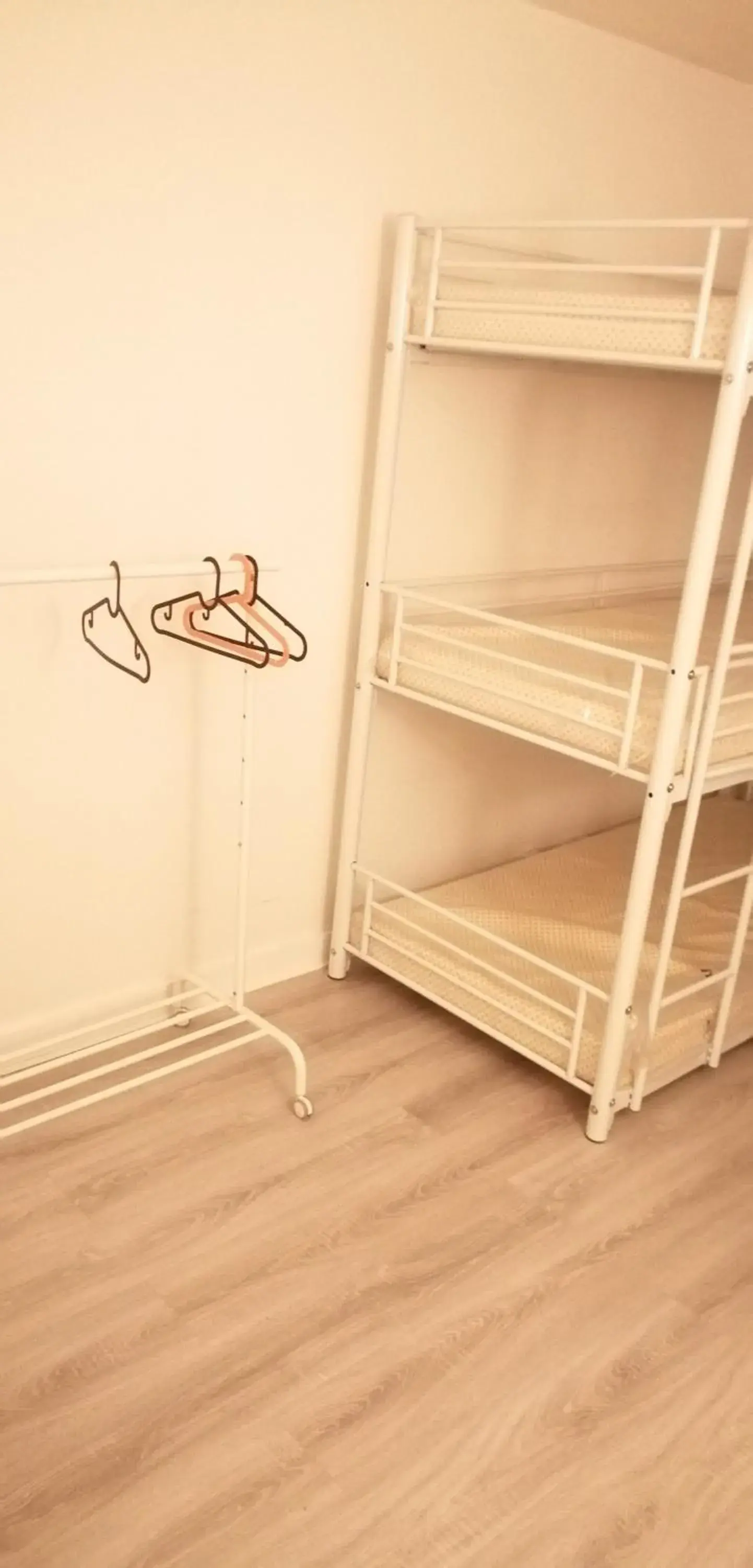 Single Bed in Mixed Dormitory Room in A 20 minutes de Paris Single Bed in Mixed Dormitory Room in A 20 minutes de Paris