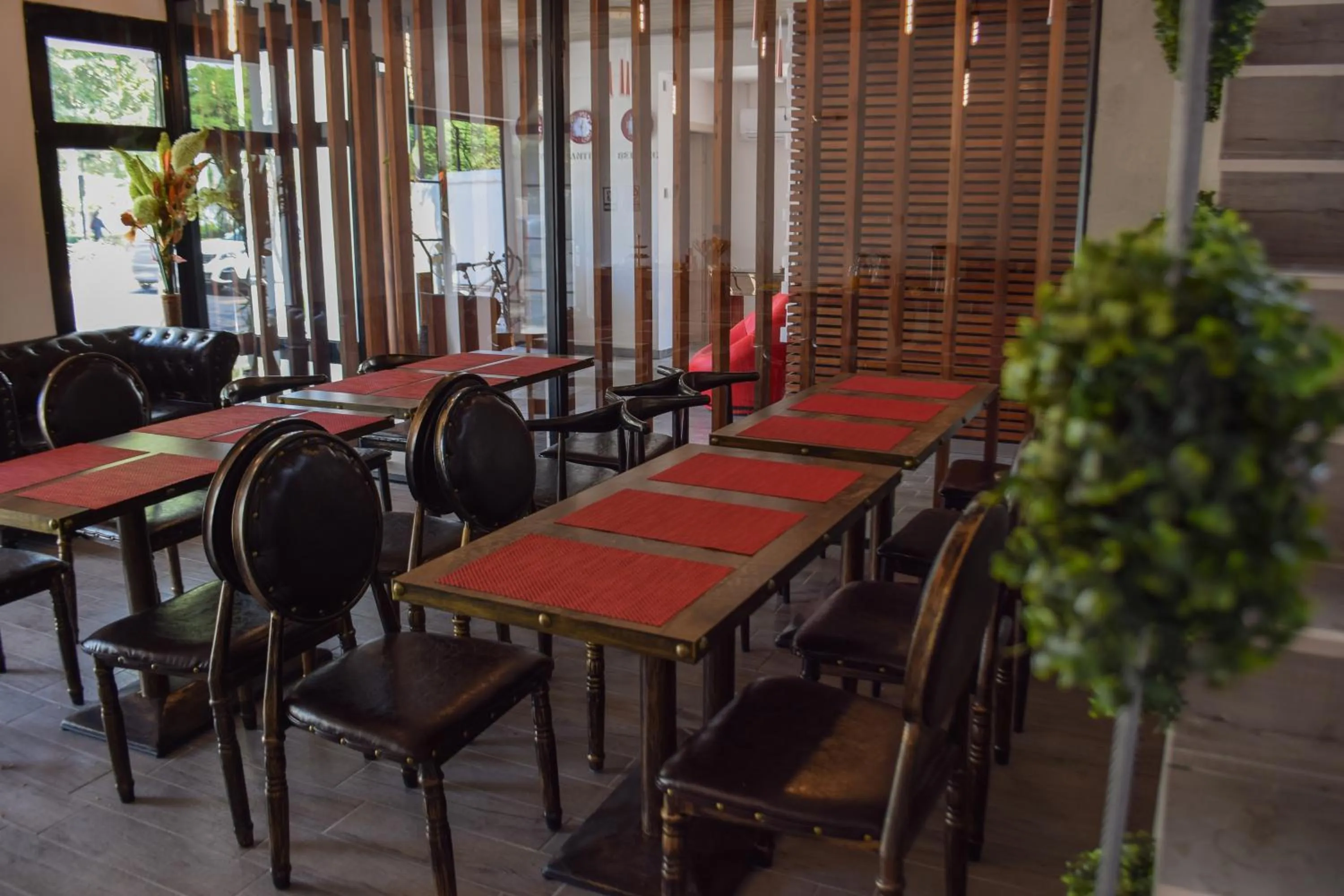 Restaurant/places to eat in Hotel Boutique Holitel