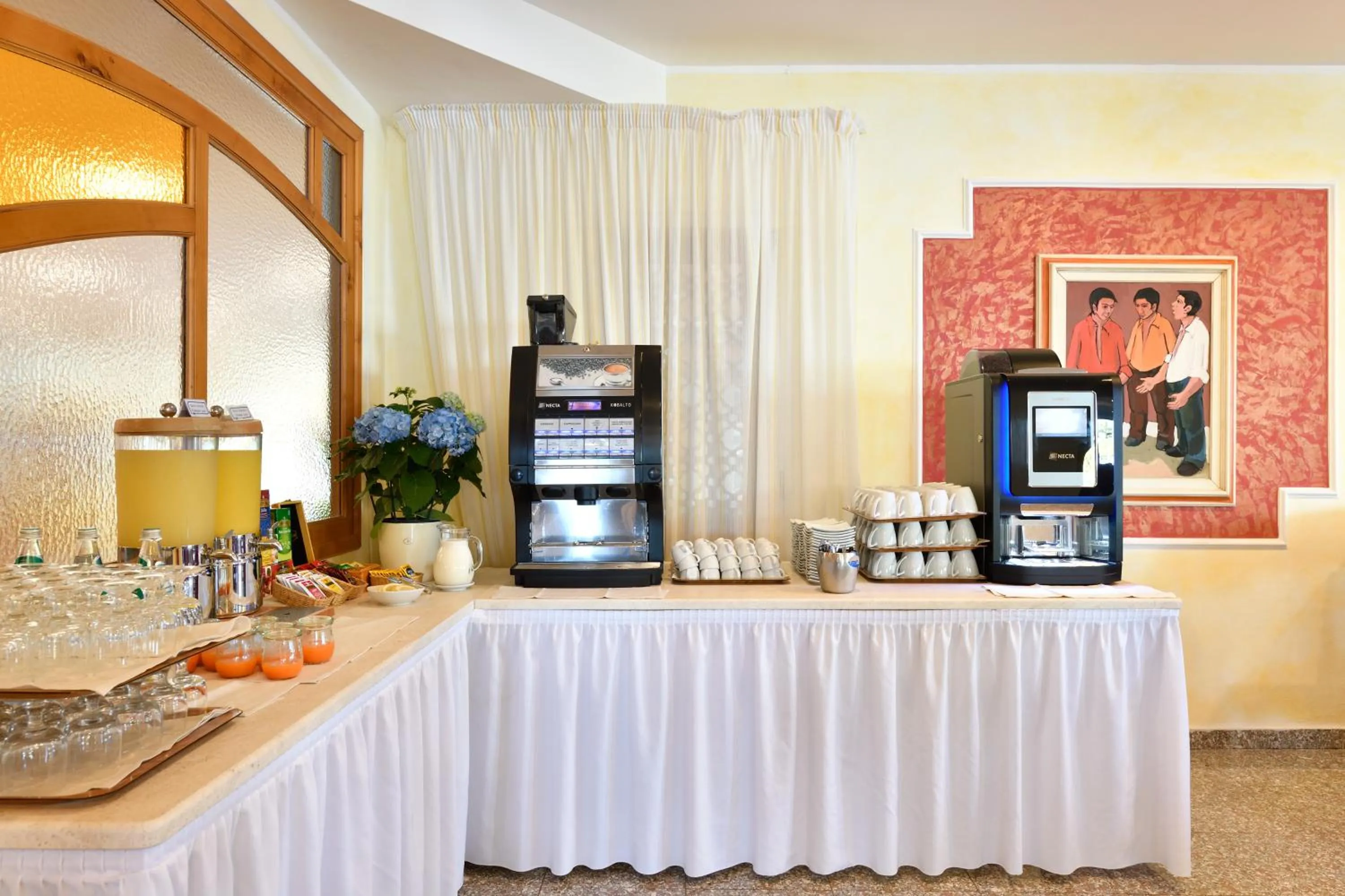 Restaurant/places to eat in Hotel Florida