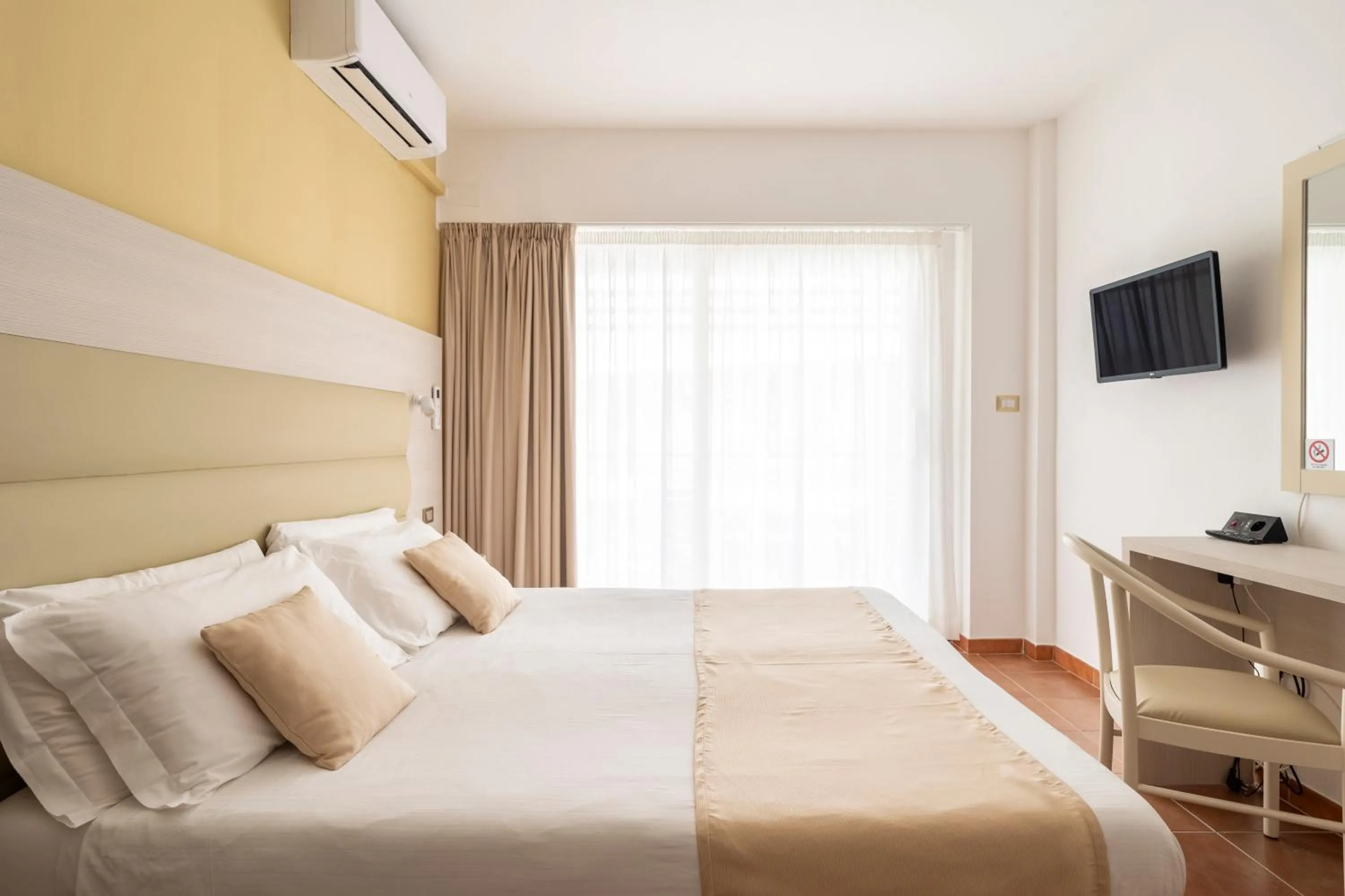 Bedroom, Bed in Hotel Florida