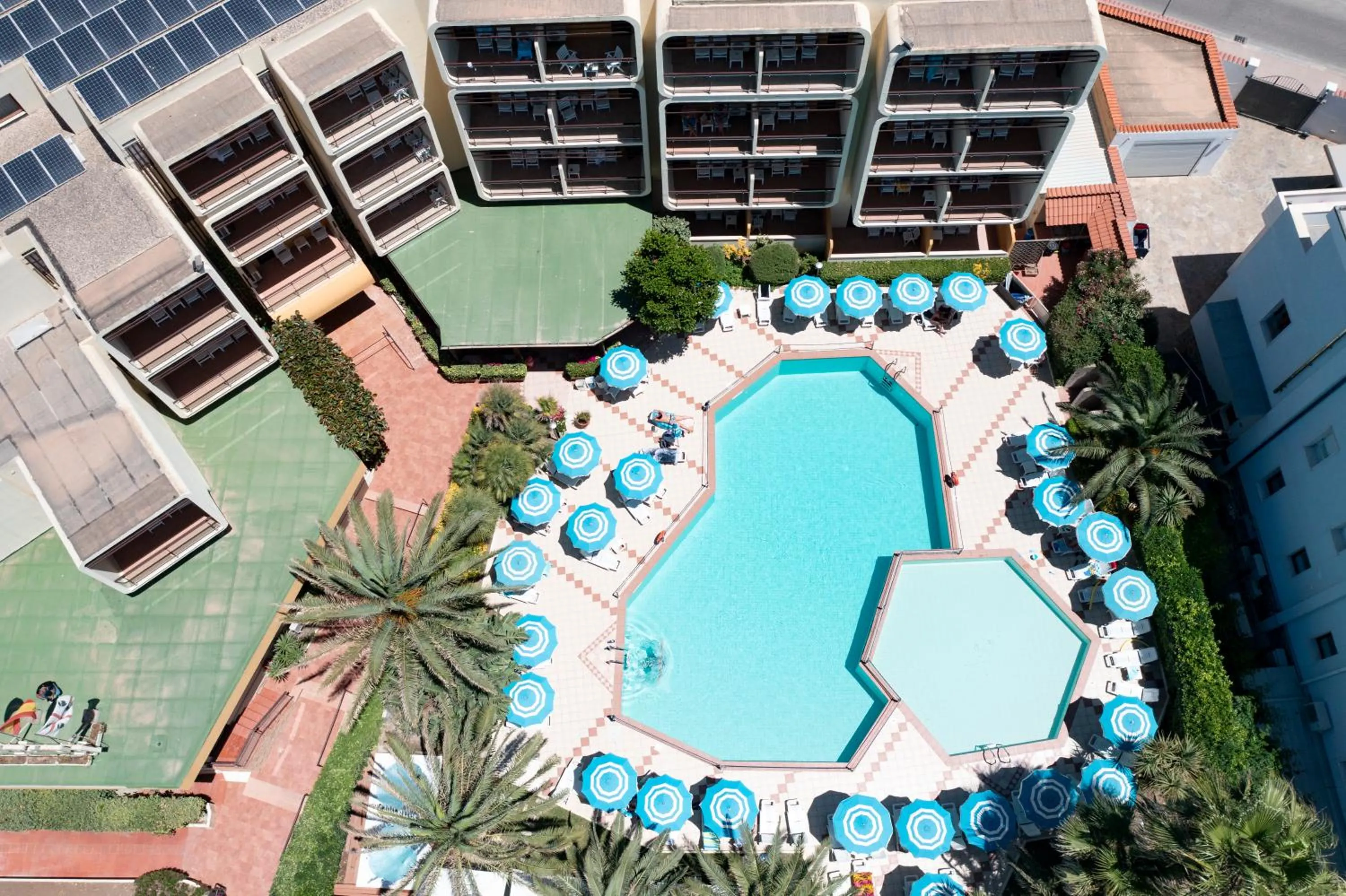 Property building in Hotel Florida