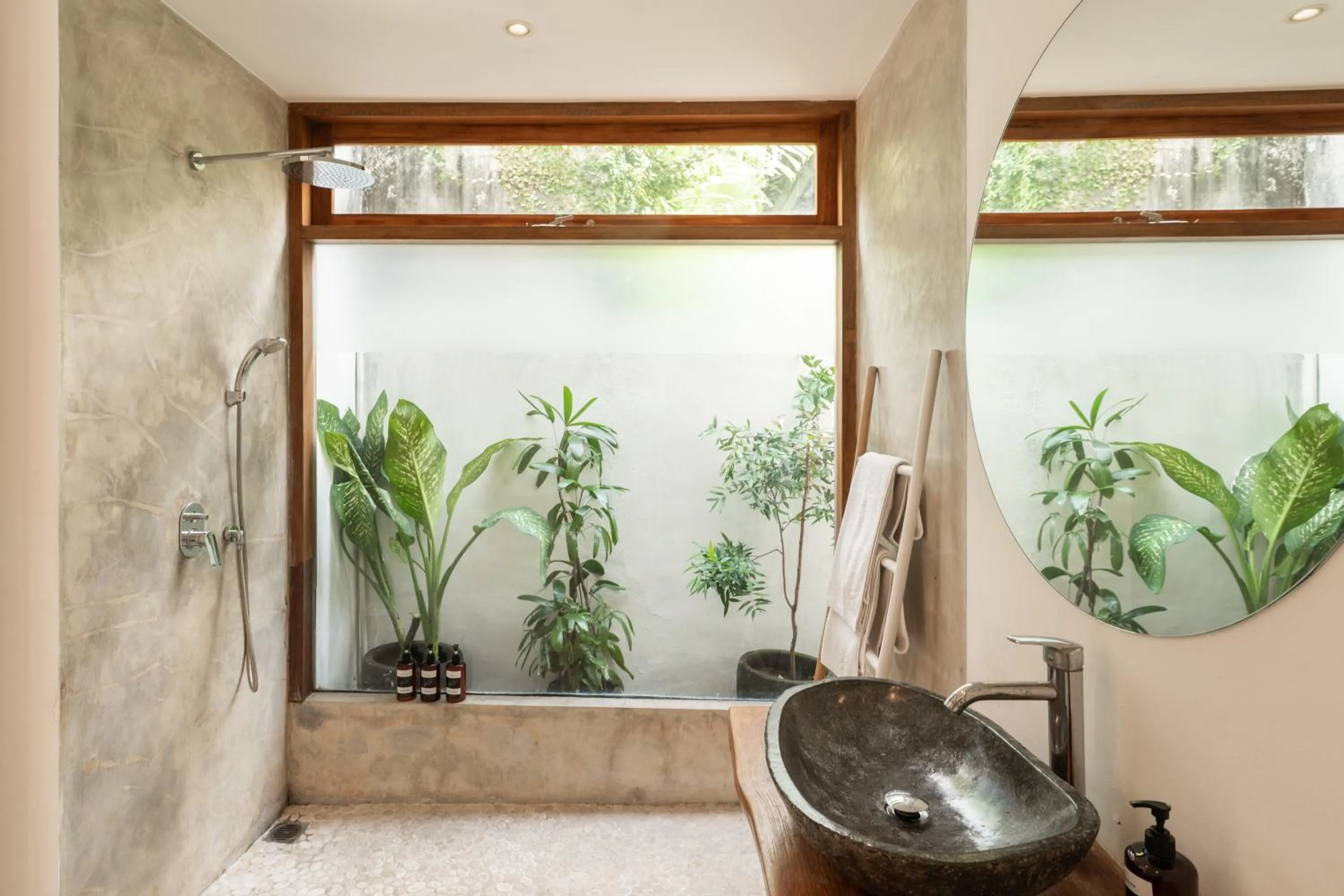 Bathroom in House of Bagera by Alfred in Bali