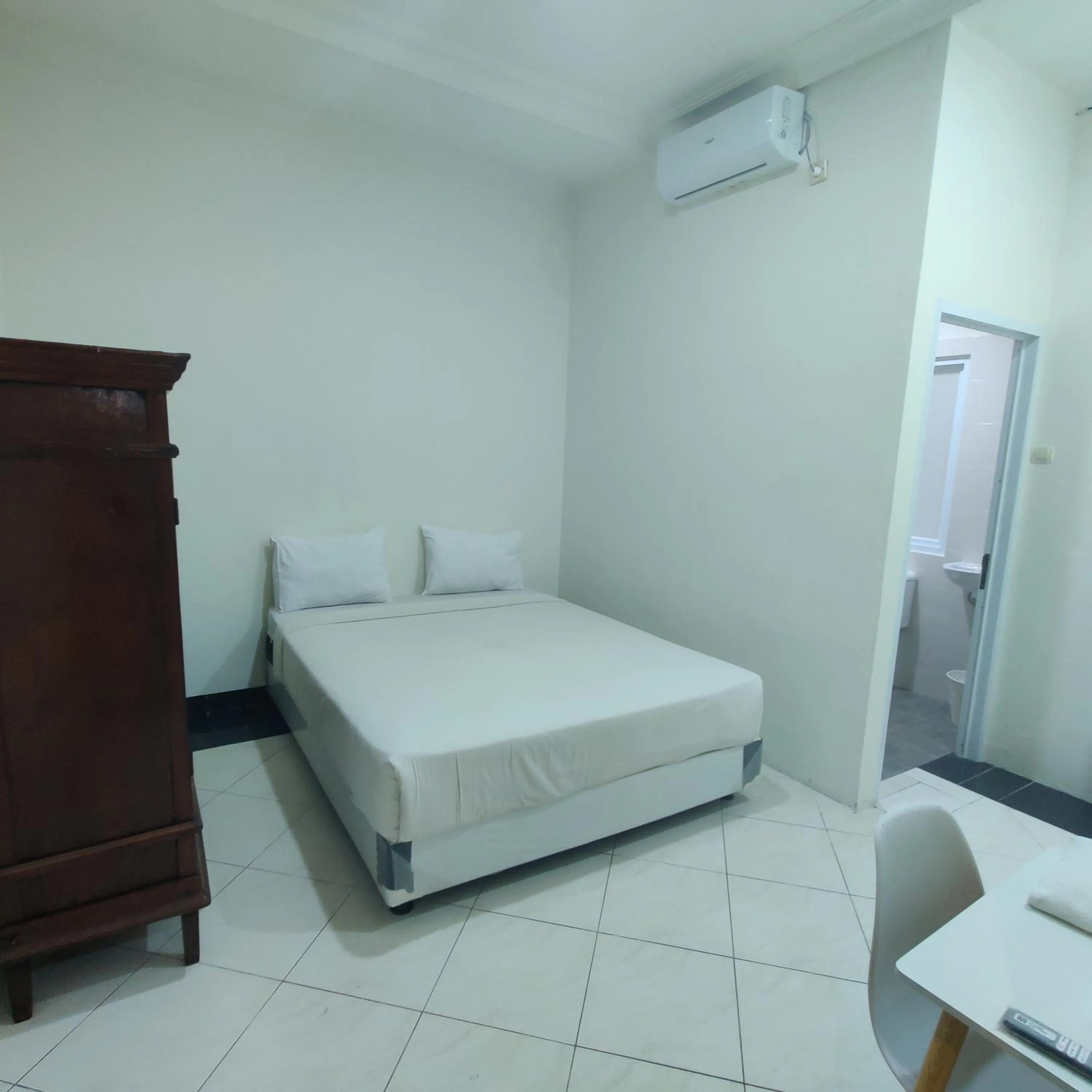 Bed in My Home by FLAT06