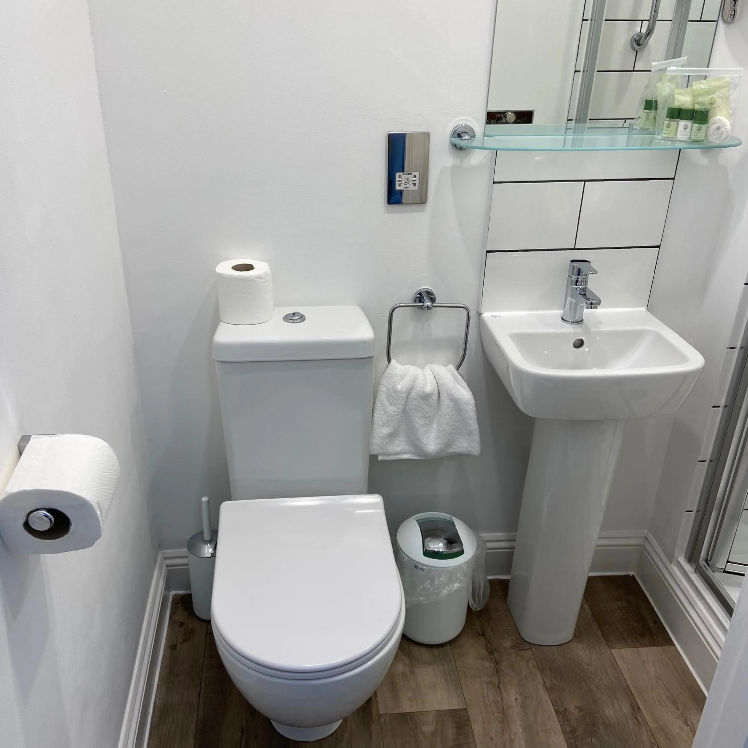 Bathroom in The Slipway B&B