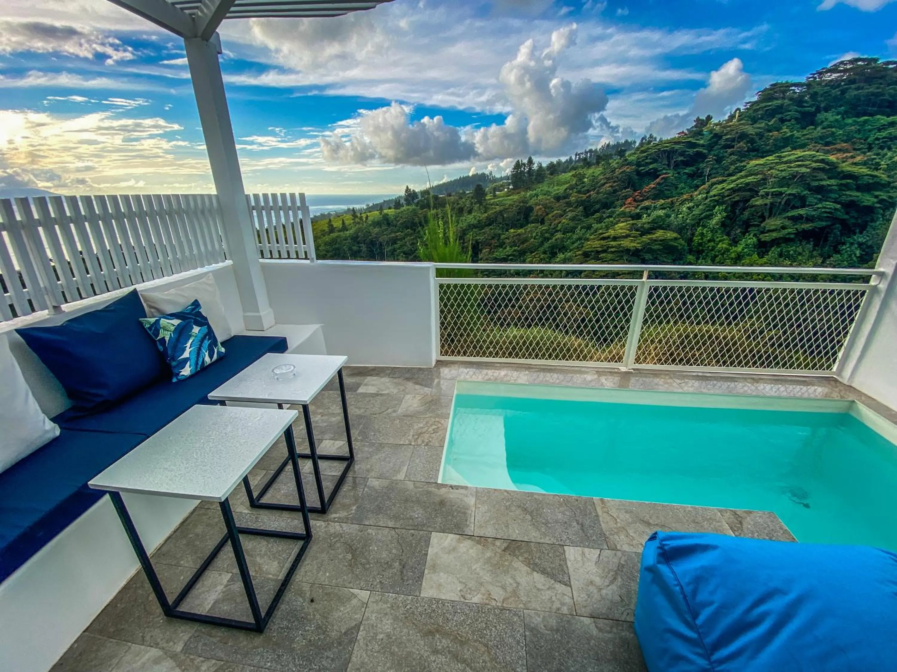 Mountain view in Ninamu Pearl Guest House