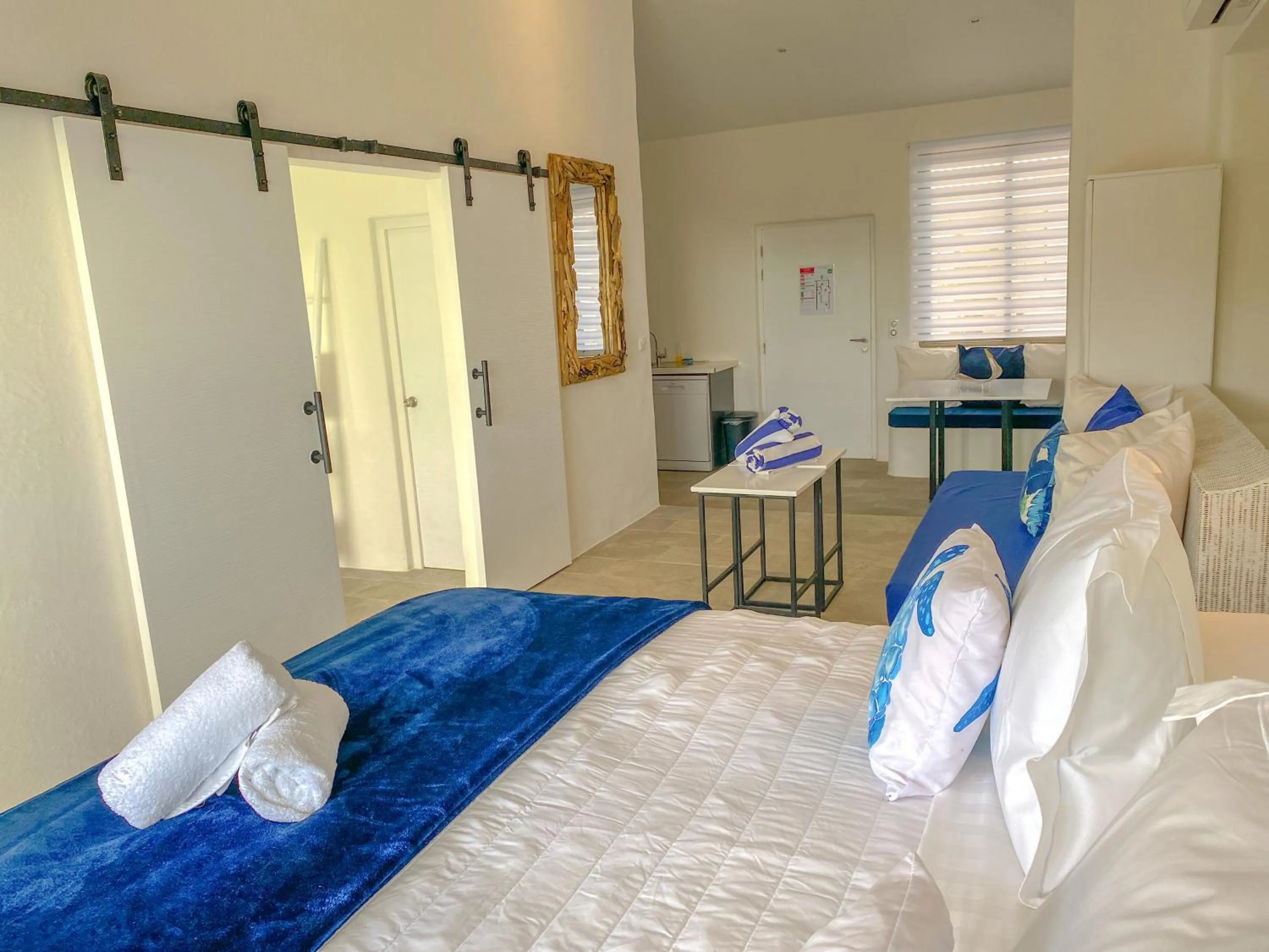 Photo of the whole room, Bed in Ninamu Pearl Guest House