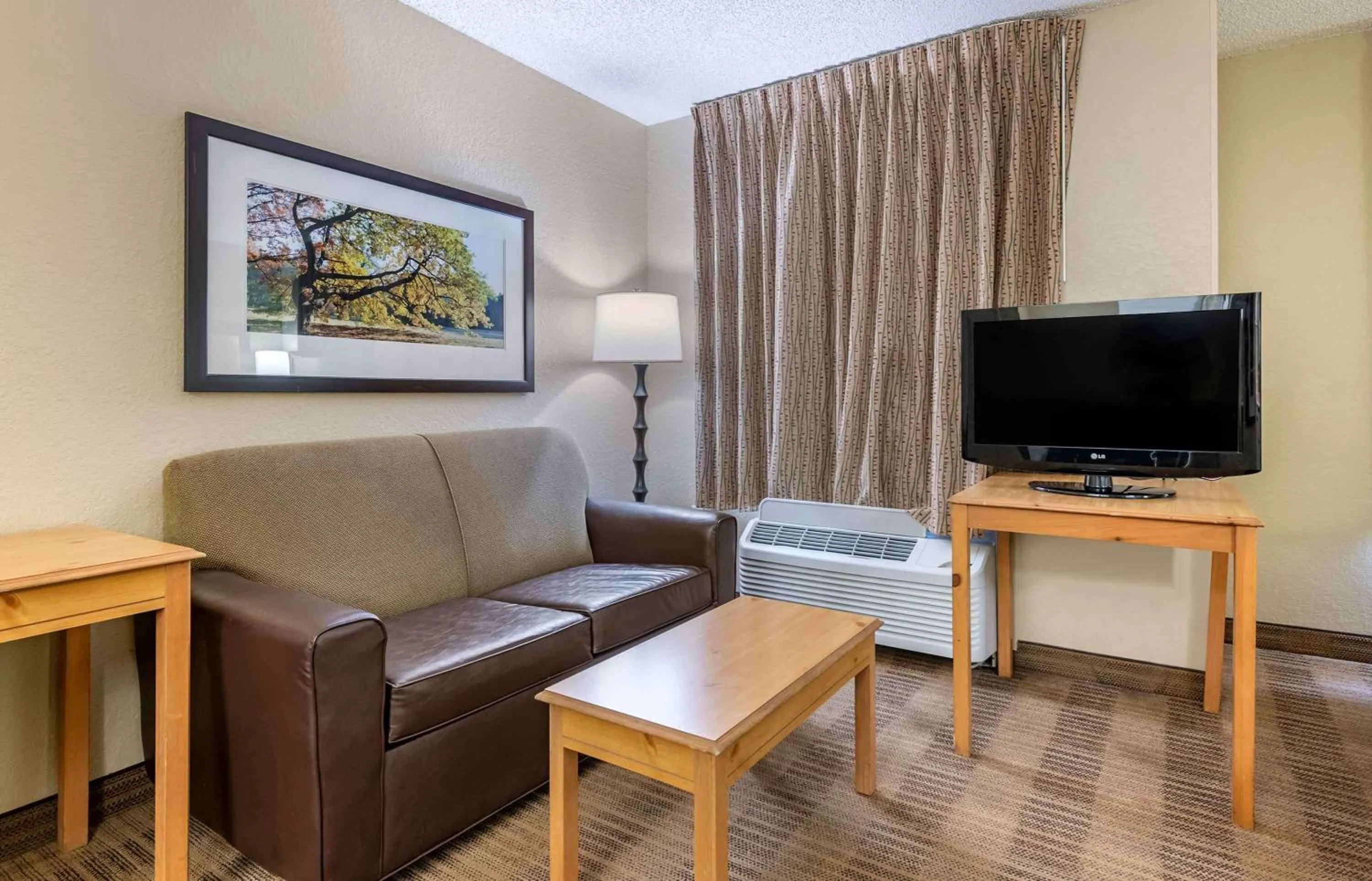 Bedroom in Extended Stay America Suites - Orlando - Altamonte Springs
